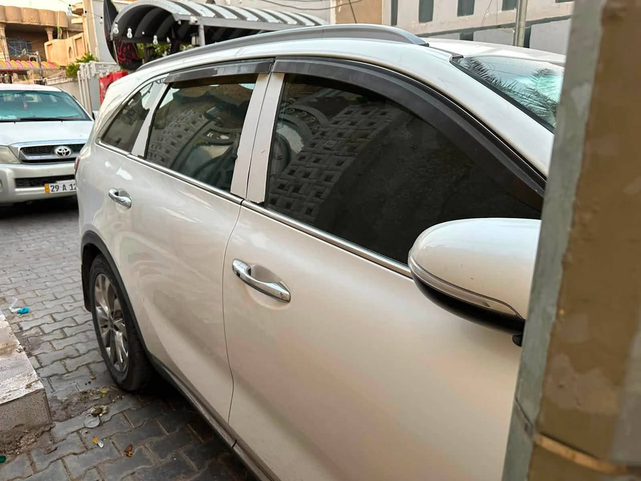 سورنتو 2020 مكفولة كفالة عامه من البارد والصبغ 

6V
7راكب

مواصفاتها معروفه شاشه اربع وضعيات قيادة بصمه اشاير بالمرايه كشنات كهربائيه شاحن لاسلكي 

السعر 240$ وبيها مجال بسيط مكانها كوت ورقمها واسط 

*********** رقم تلفون 📞
