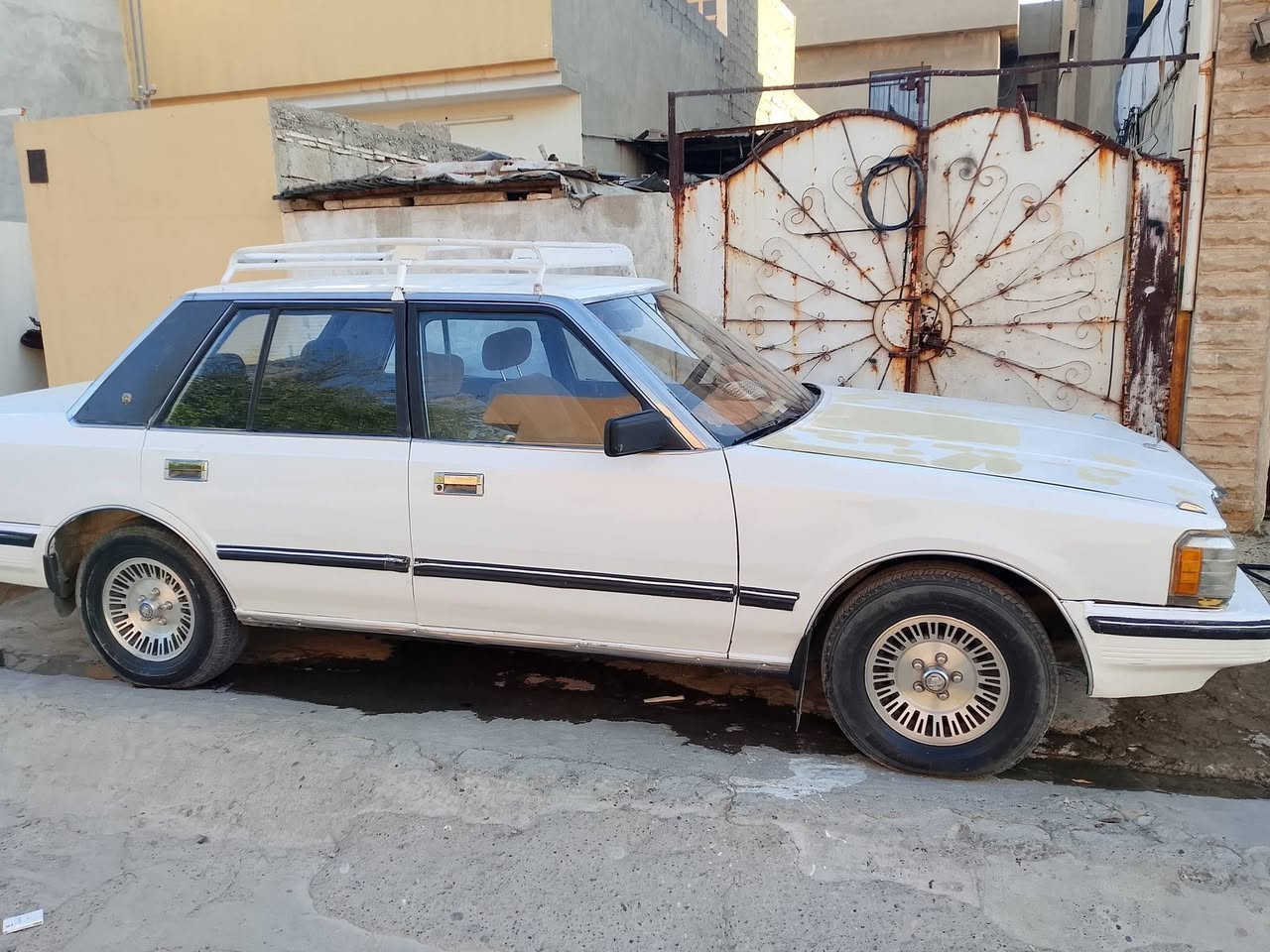 للبيع سوبر 85 مصبوغه صبغ حزام رقم نينوى بسمي كاربون بانزين  السعر 33 وبيها مجال كير محرك وتماتيك اصلي .
العنوان موصل التواصل على رقم المبايل ***********
للبيع سوبر 85 مصبوغه صبغ حزام رقم نينوى بسمي كاربون بانزين  السعر 33 وبيها مجال كير محرك وتماتيك اصلي .
