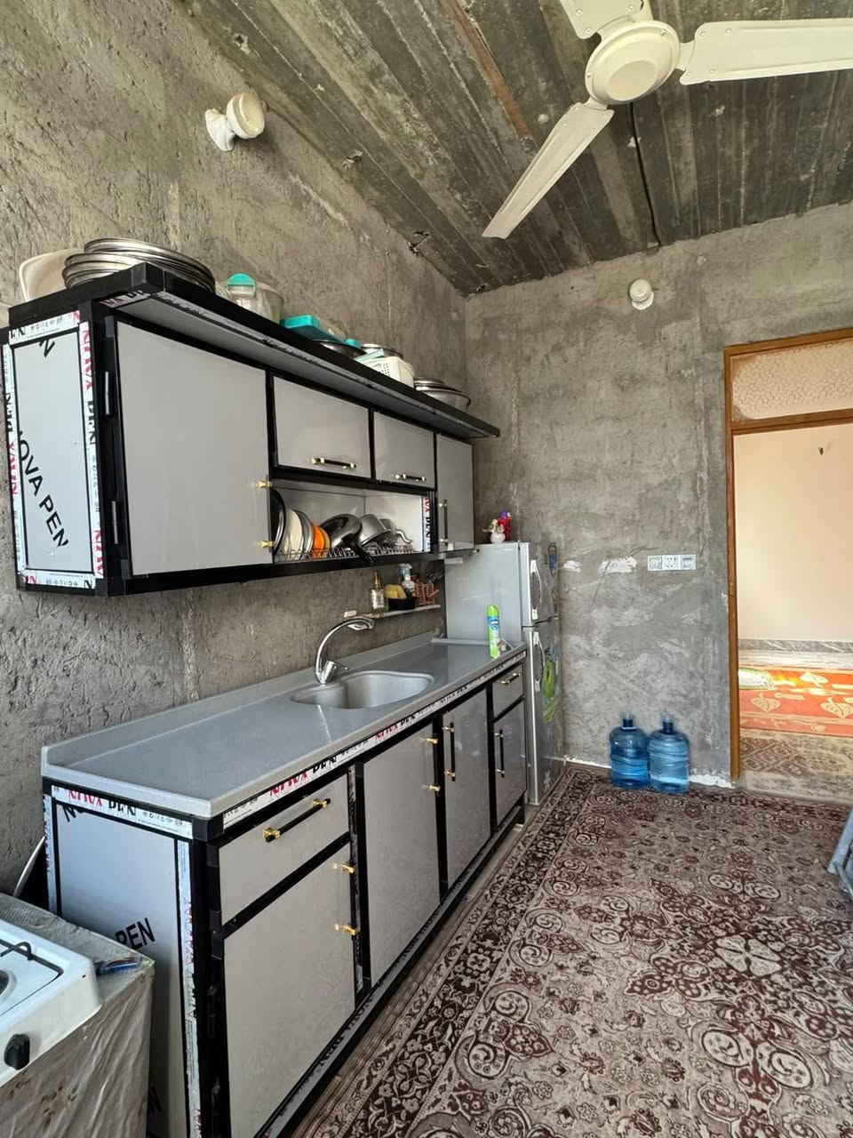 #دار_للبيع 🏠 بشارع المطار القديم مساحه 100م
⚜️بناء بلوك درجه اولى الأساس والسقف صب كونكريت 
🔺يحتوي على غرفه وصاله وستقبال ومطبخ وصحيات داخليه وخارجيه..
🔺السعر بلاش 19 وبيه مجال 
⚜️ للاستفسار مراجعة
   ((#مكتب_ابوعراق_للعقار  ))

☎️*********** واتساب
