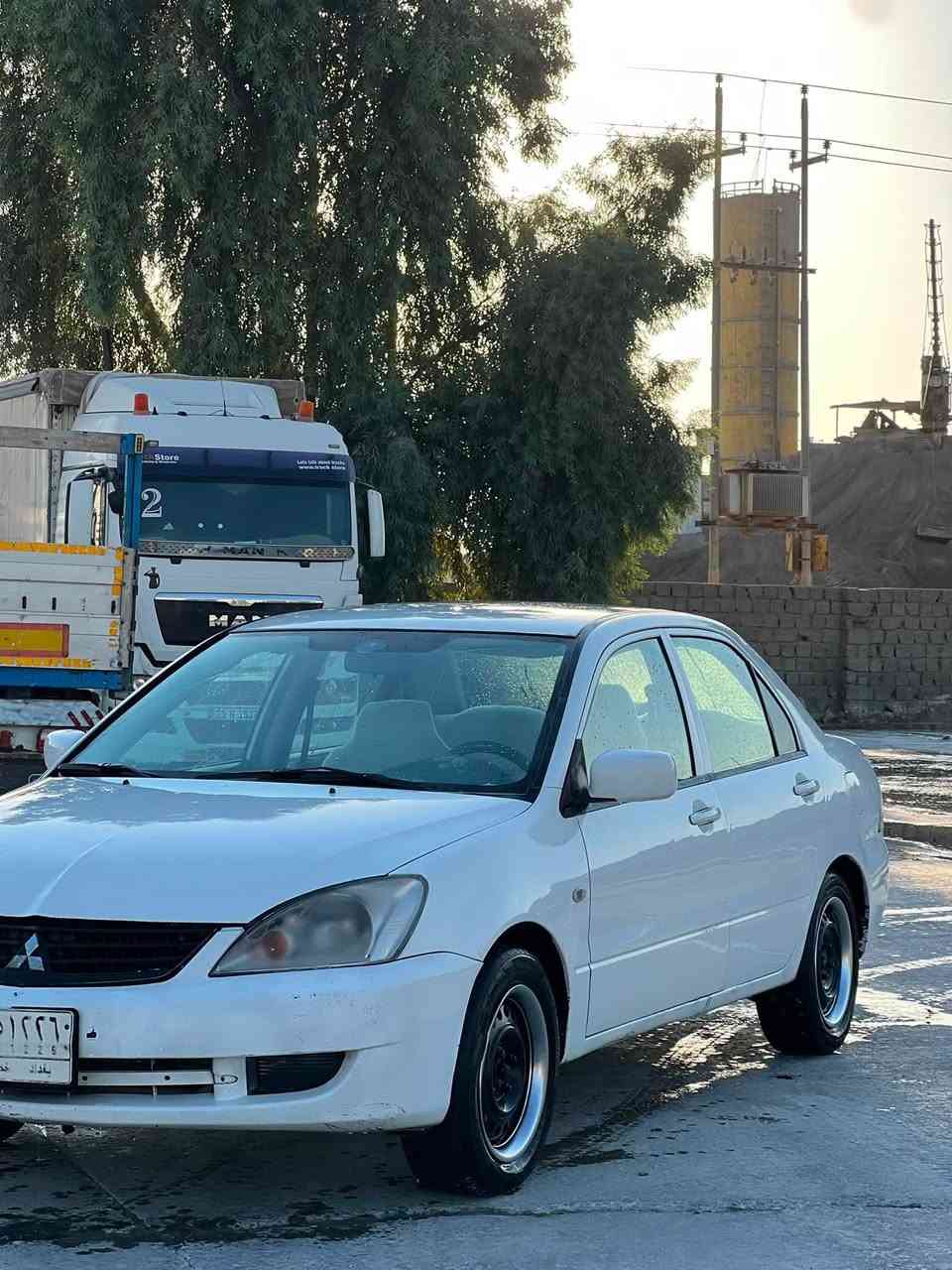 لانسەر2011 بۆیاخی نیە  مەکینە گەورەی16 تەقەو رەقەی نیە  تەبرید ساردو گەرم لەگەڵ سوچ چوار تایەو ویلی.لۆک لەژێرێتی شاشە ئەیپات شتی سفر یەک دینار نوقسانی نیە سەنەوی پلاسیک بەشەرتی حاسیبەو ئەوەلیات سعری54مەجال ژم***********
