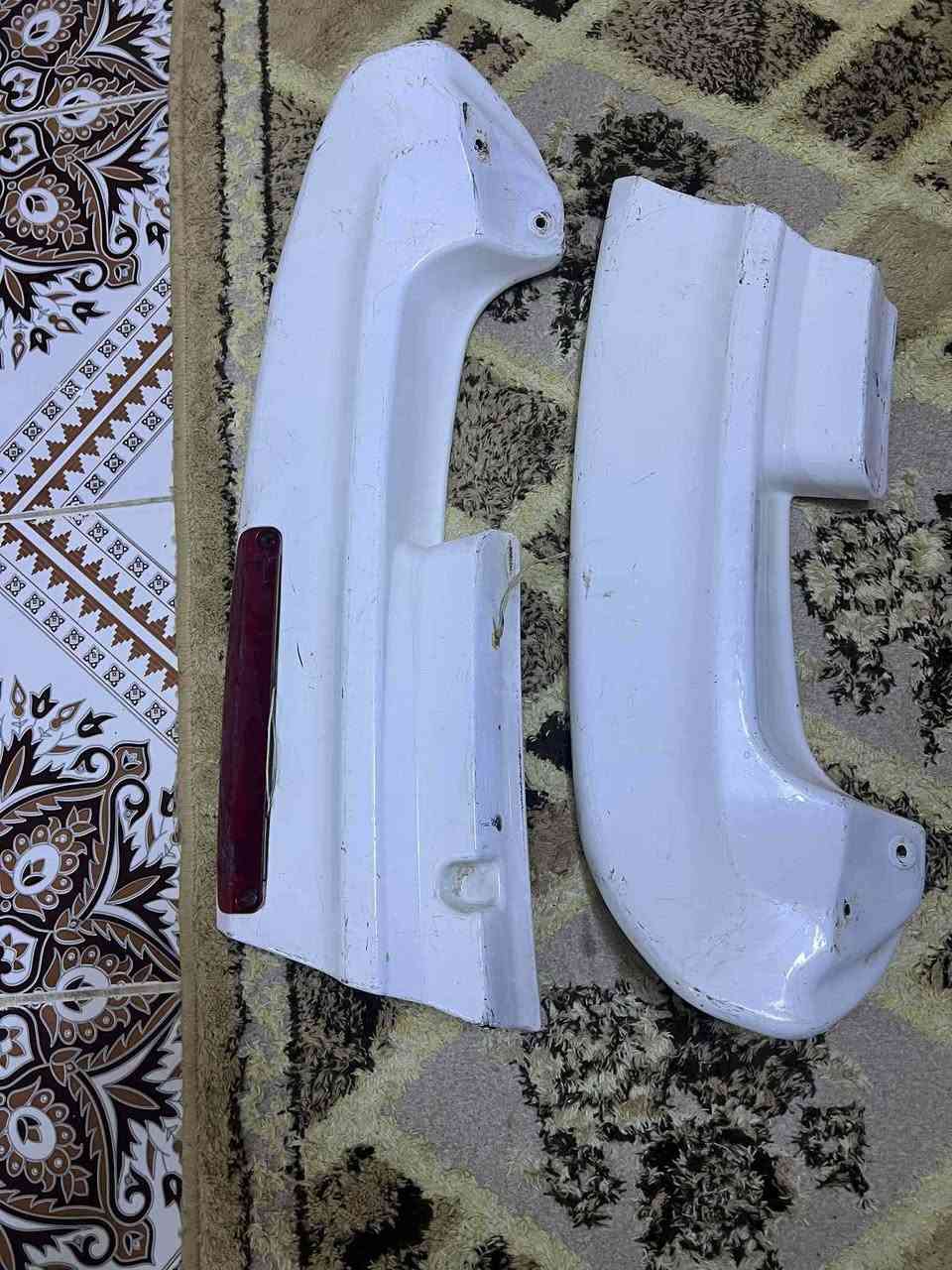سلام عليكم جنح لاندكروز قطعتين نضيف سعر 100تواصل ***********
