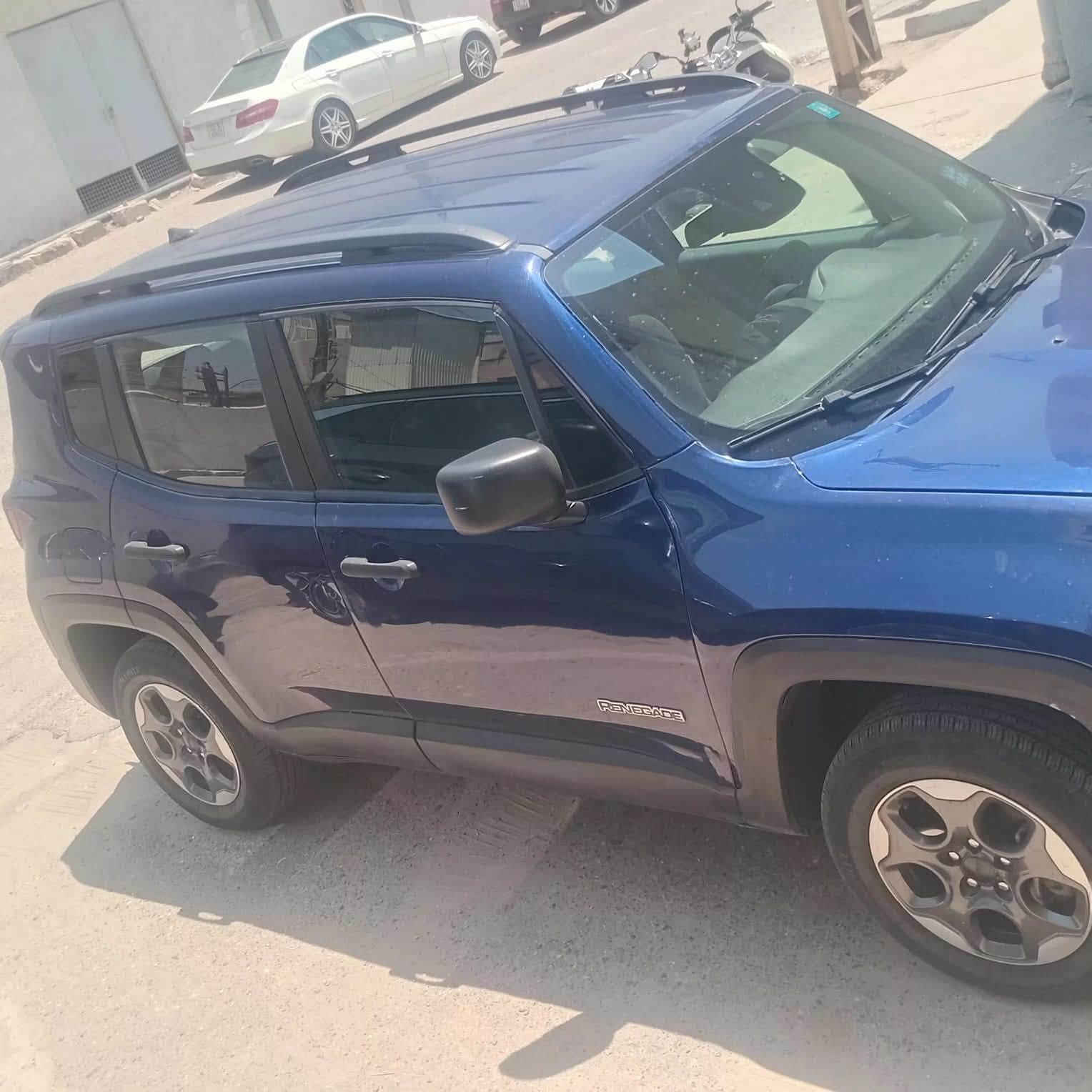 السلام عليكم جيب رنجد موديل 18 مكينه 2400 السياره باسمي بصمه تشغيل وبيه مكينه جديده السعر 95 وبيه مجال اي ستفسار اتصل الرقم بيه وتس اب ***********

