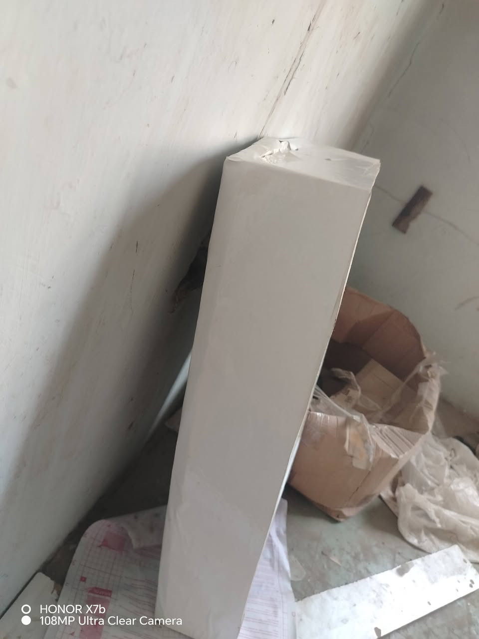 عارضه جكاير ترهم جكاير وترهم كلشي
عرض 40 سنتم وارتفاع 80

سعر 25
***********
