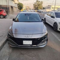 للبيع هيونداي إلنترا  2023 لون فيراني  * محرك 2.0 لتر (4 سلندر) محرك د...