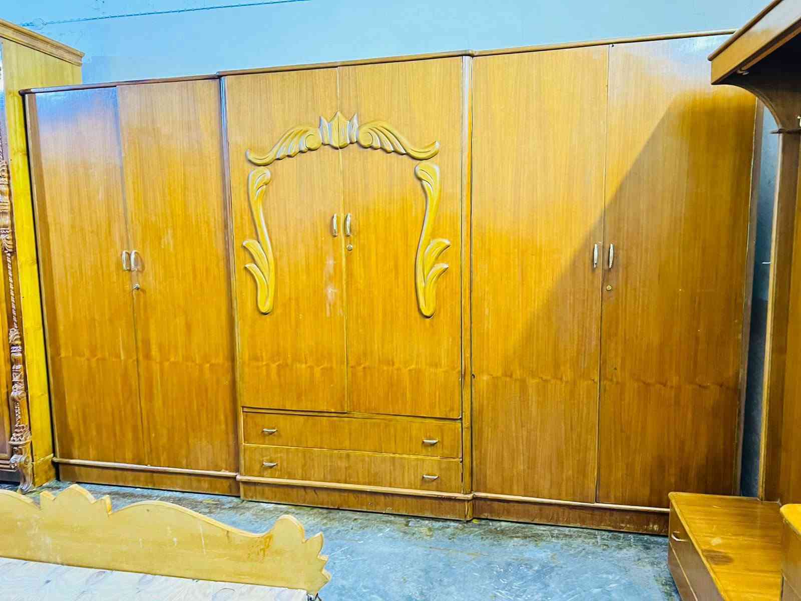 غرفه نوم فصال حطاطه 5 ملم صاج والقواعد ابلوك كله نظيفه فول السعر 675 وبي مجال شويه للاستفسار الاتصال ع الرقم ***********

نص مكتوب في الصور:
- HONOR X9c