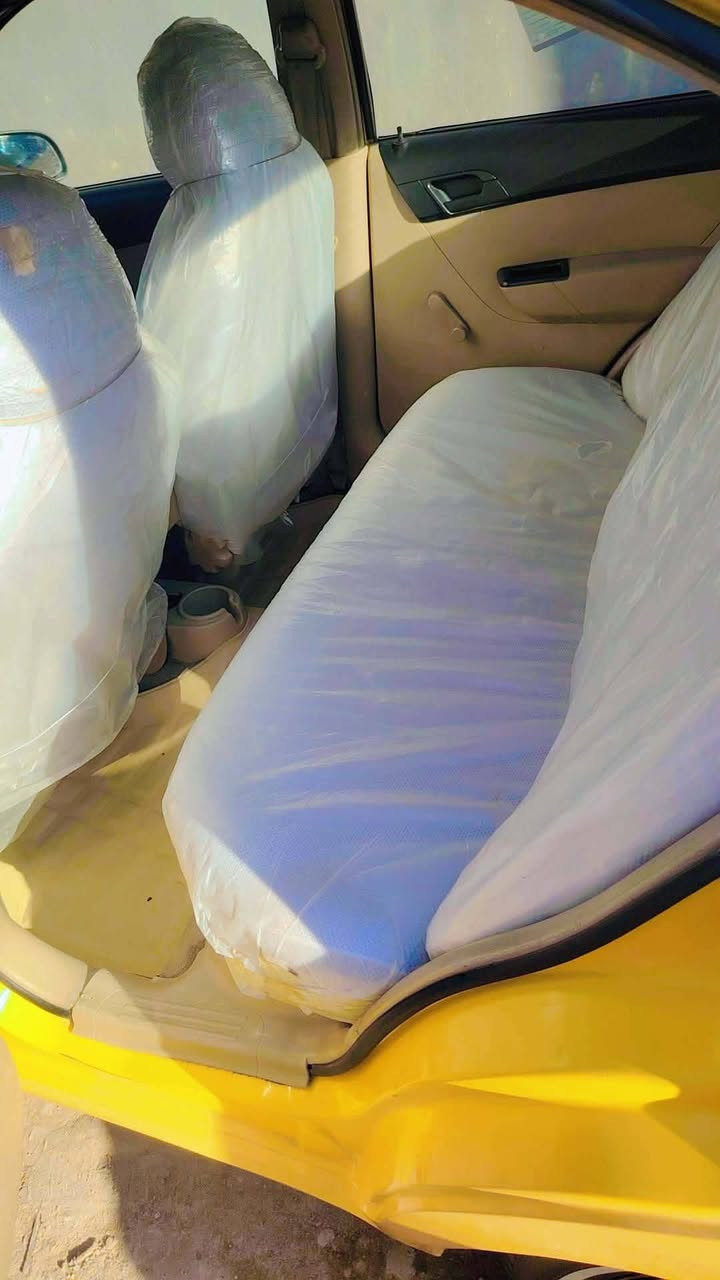 السلام عليكم افيو موديل 9 سياره كير مكينه حدادية تبريد تخم تاير جديد  سياره بدون ضربه بيه بس بارد يم باب سايق وباب خلفي سياره كفاله سنويه 28 بسمي مكلف بل نشر هاذا رقم راعيه *********** مكانه نجف السعر 48 وبيه مجال
