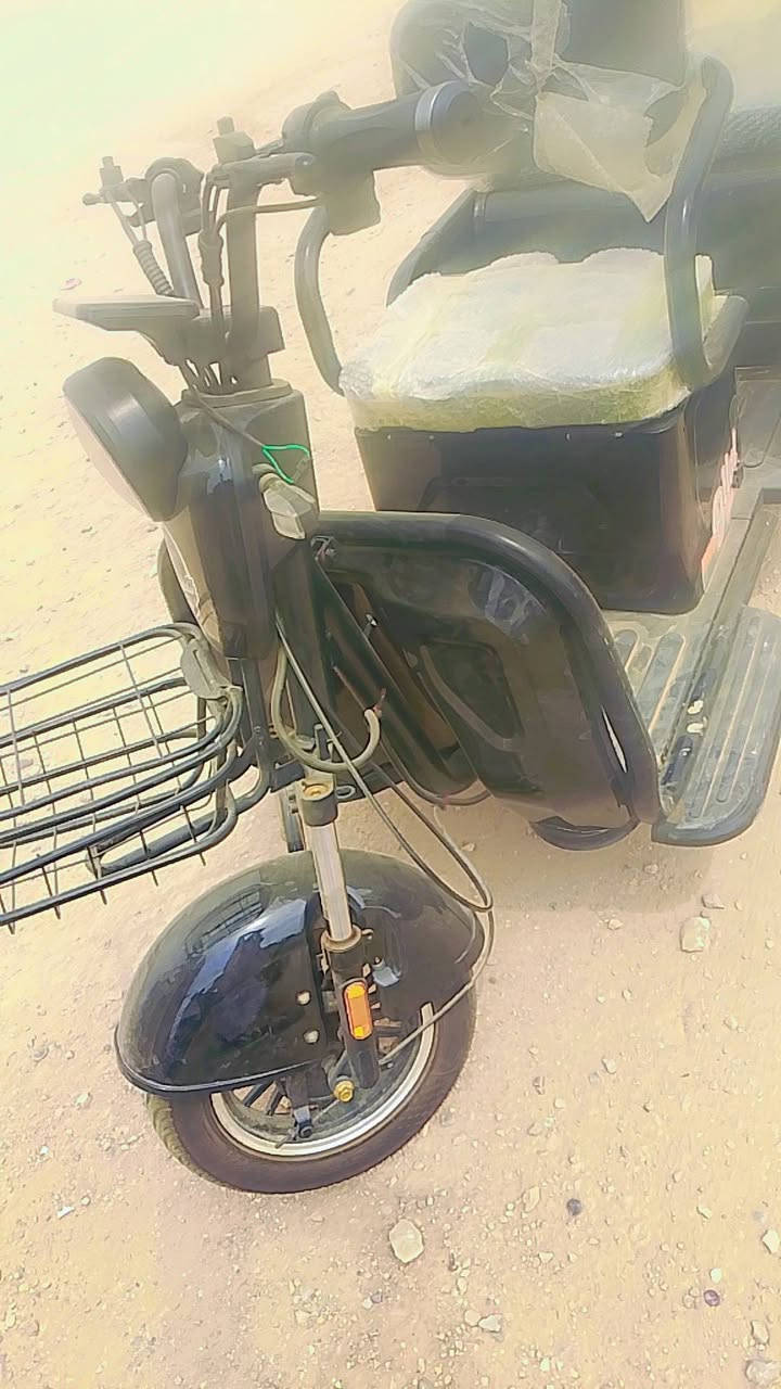 دراجه شحن جديده بس فتحنا النايلون منها نوع بيكب يسموها بيكب  1 مليون  وميه وخمسين ((((***********
