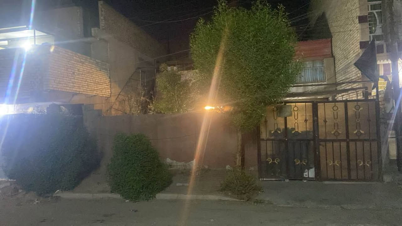 السلام عليكم قطعة للبيع 🏠
الموقع 📍:- بيت بل شعب حي تجار قرب اعداديه عدن القديمه 

التفاصيل ℹ️ :- بيت قديم ينباع كاع

  الدار ٢٤ الزقاق ٢٧ المحله ٣١٧

 المساحة ✏️ :-  258 
 
الواجهة 10.40
 والنزال 22.25 

 للاستفسارات☎️ :- ***********
***********
