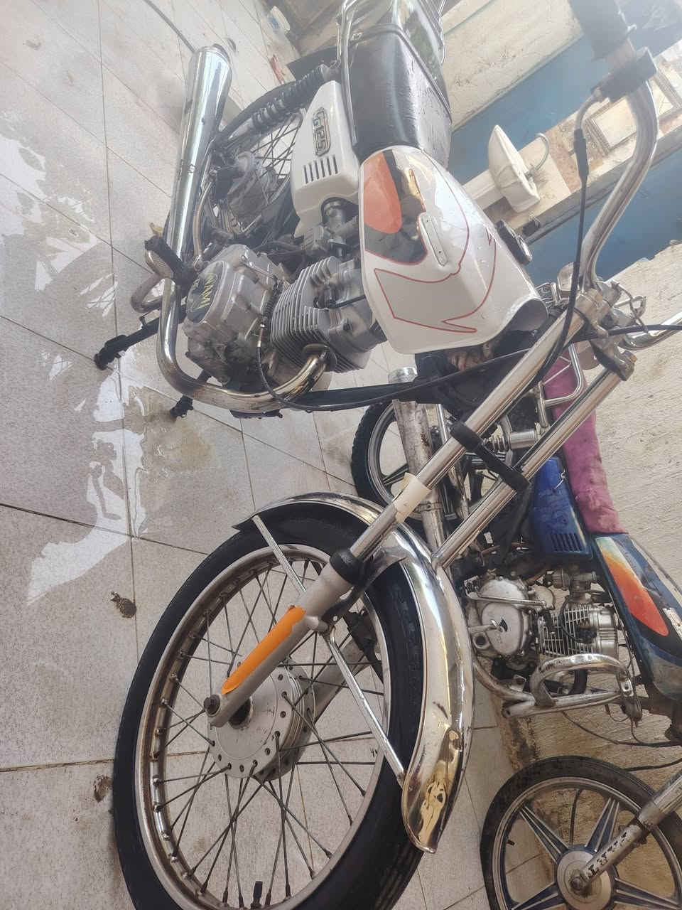 عمي سلام عليكم نجيكم بلجديد نضافه انضف من صور مضلومه بصور نصبه رزانه  نامه شللامجه اصلي من طول لطول  ) مديل (23)  مكينه تشك لكاع دراجه منقصها شي محتاز وريد ابيعه سعر( 🥰425)وبيها مجال لحلوين شراي انتصل رقمي لاستفسار*********** مو شراي لا تشلع كلبي مكاني حي صناعي ناصريه
