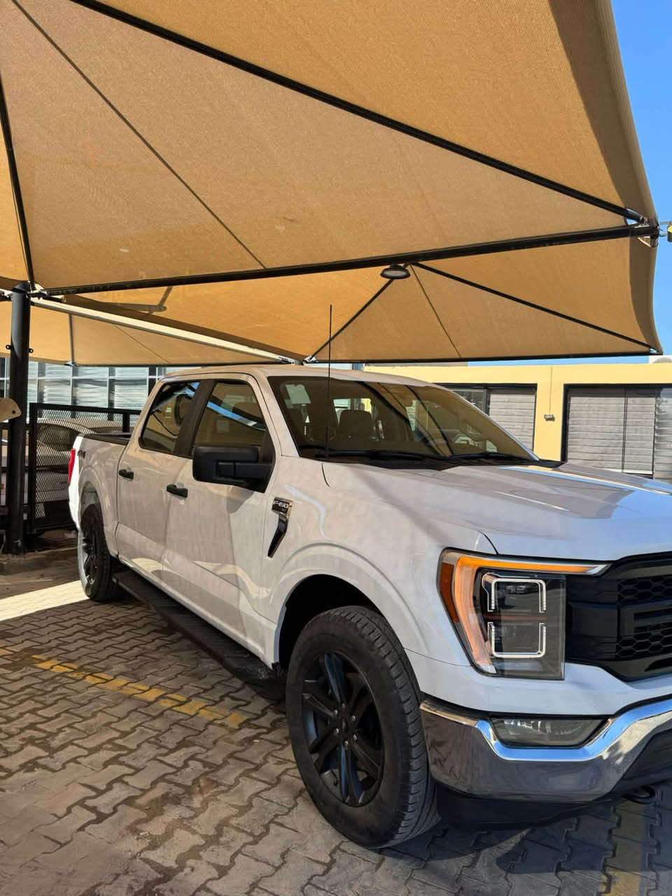 فورد f150موديل٢٣السياره كلين بدون صبغ. ماشيه ٦٠الف.  السياره جديده  بدون اي نقص  رقم شمالي. السياره فور ويل. مكينه ٨سلندر تنفس طبيعي   للاستفسار *********** مكان السياره كربلاء.
