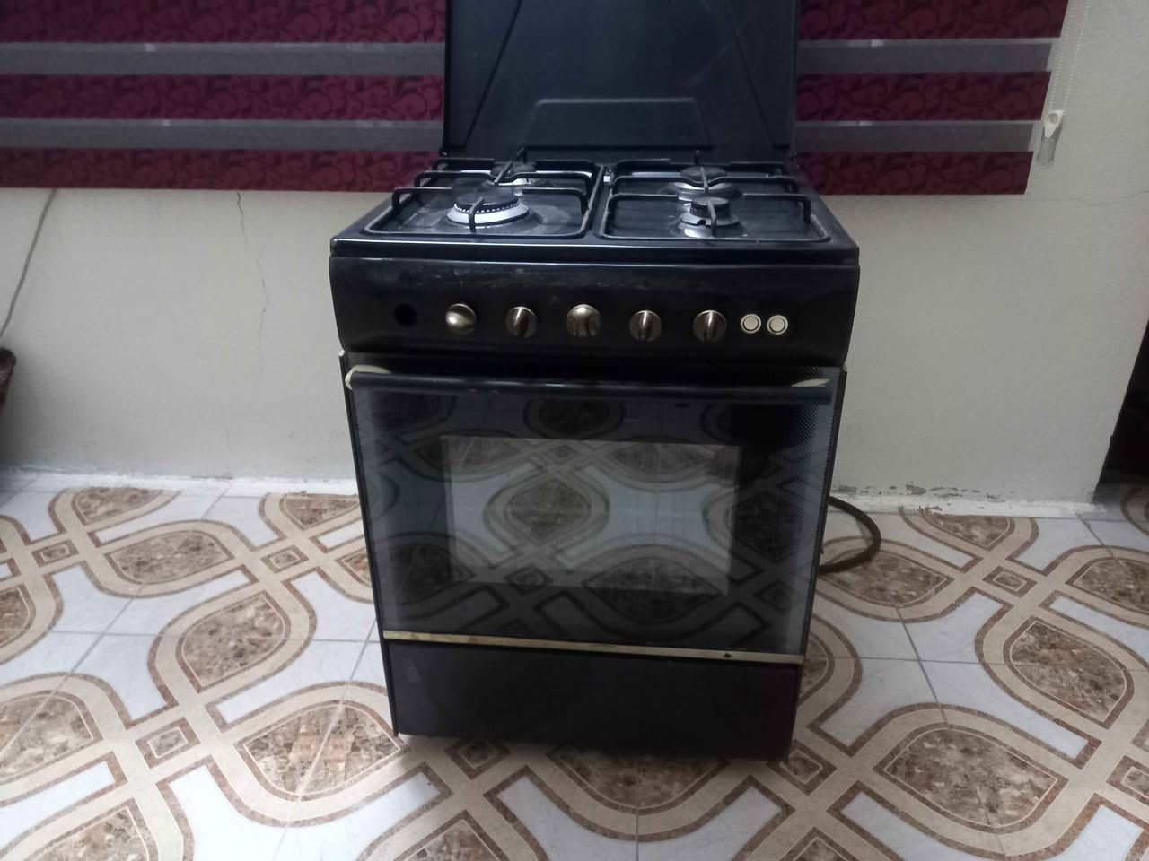 طباخ تركي للبيع شرط الشغل السعر ٥٠ ألف العنوان موصل حي الصدام بعد السيطرة عالشارع العام طريق بعشيقه *********** *********** يوجد توصيل داخل الموصل موصل, نينوى
