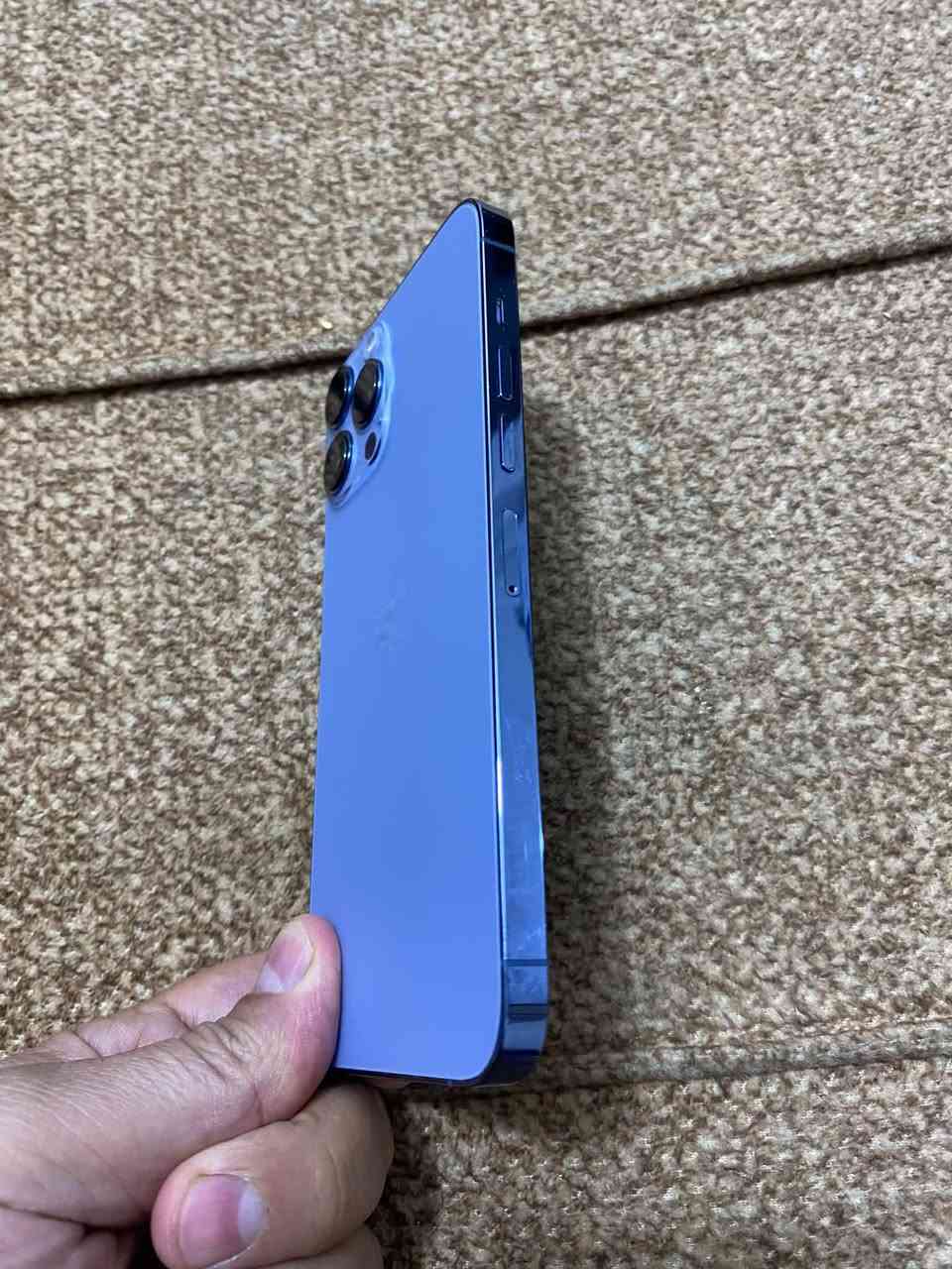 13 برو ماكس الذاكره 256 البطاريه 80  فقط مو وتر الجهاز السعر625 وبي مجال

***********

نص مكتوب في الصور:
- ١٢:٠٨
- حول
- الاسم
- iPhone
- إصدار iOS
- 26.6.2
- اسم الطراز
- iPhone 13 Pro Max
- رقم الطراز
- NLF93LL/A
- الرقم التسلسلی
- NTV44J3QYK
- الأغاني
- الفيديوهات
- الصور
- السعة
- ٢٥٦ غ.ب.
- متوفرة
- ٢٣٦,١٣ غ.ب.
- عنوان Wi-Fi
- 2C:76:00:36:0C:59
- Bluetooth
- 2C:76:00:36:D3:FA
- البرنامج الثابت للمودم
- 5.51.03
- حالة البطارية والشحن
- كما هو الحال مع البطاريات القابلة لإعادة الشحن، بطارية الهاتف قابلة للاستهلاك وتصبح أقل فاعلية مع الوقت. معرفة المزيد...
- الحد الأقصى للقدرة
- ٨٠٪
- هذا قياس لقدرة البطارية مقارنة بقدرتها عندما كانت جديدة. قد تتسبب القدرة المنخفضة بتقليل ساعات الاستخدام بين عملية الشحن والأخرى.
- أقصى قدرة للأداء
- ستساعد الأنظمة المضمنة في النظام والمكونات في تخفيف آثار الأداء التي قد تلاحظها أثناء التقدم الكيميائي في عمر بطارية iPhone.
- شحن البطارية المحسن
- للحد من استنزاف عمر البطارية، يتعلم الـ iPhone من عادات الشحن اليومية، بحيث ينتظر ولا يتجاوز ٨٠٪ حتى يحين موعد حاجتك إلى استخدامه.