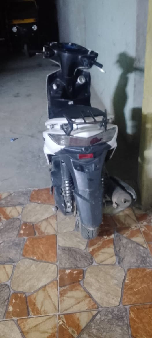 السلام عليكم دراجه سكنس ليد للبيع ياباني نازل ودراجه كامله من كل شيء كفرات تجاري جدد السعر 6500 ابيها مجال شيء بسيط الشراي يخابرني على هذا الرقم ***********
