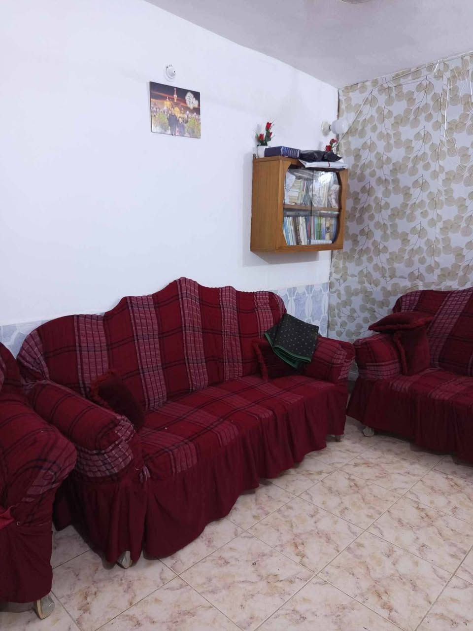 مشتمل للبيع مساحته ٨٠م في الكوت العزة الجديدة على الشارع العام طابقين متكون من اربع غرف نوم واستقبال ومطبخين وصحيات داخلية وخارجية السعر ٧٥وبيه مجال قليل
للاستفسار الاتصال على رقم صاحب الدار
***********
