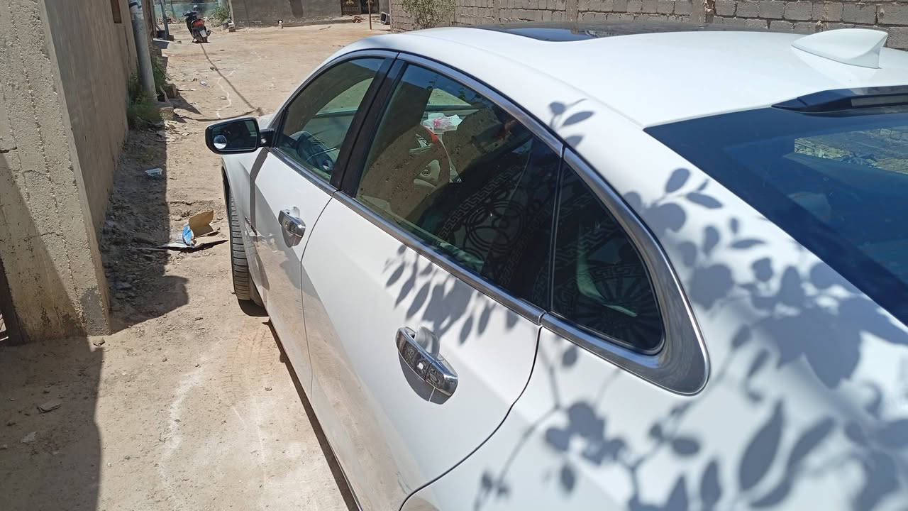للبيع موديل واحد وعشرين ب90 *********** خابرني وبيك خير وتدلل
