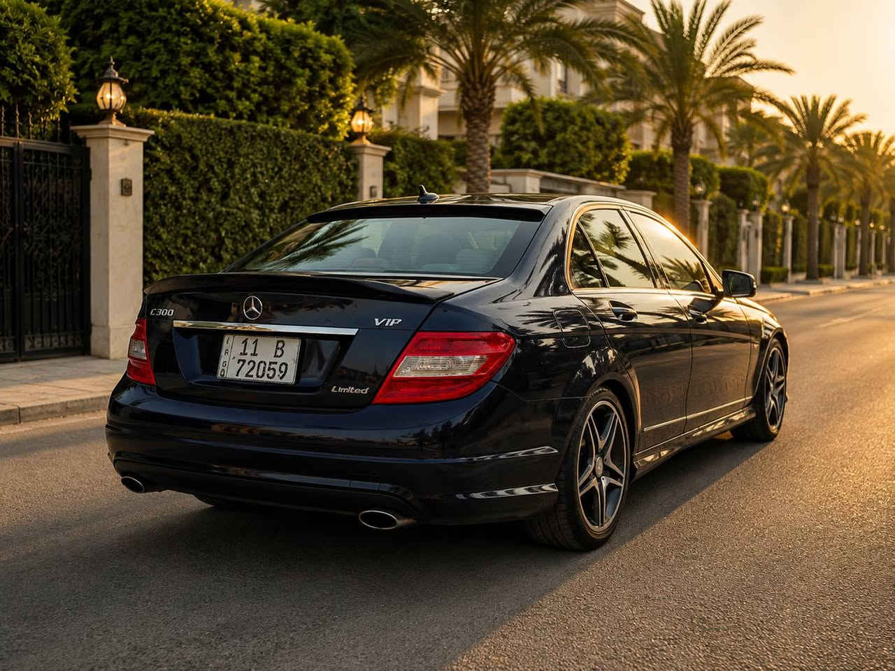 🔥 للبيع او مراوس  مرسيدس C300 موديل 2010 🔥

🚘 اللون: نيلي صدفي مميز جداً، لون راقي وحلو بالواقع أكثر من الصور.
📌 السيارة باسمي ورقمها إنجليزي.
📌 الممشى: 112–115 ألف تقريباً، ممشى قليل بالنسبة للموديل.
📌 المكينة: 3500 V6، أداء قوي ومرغوبة.
📌 الجير: أوتوماتيك 7 نمر.

✨ فول مواصفات VIP للأخير:
• فتحة سقف
• إشارات بالمرايات
• تحكم ستيرن
• ستيرن كهرباء
• كشنات كهربائية
• تدفئة وتبريد للكشنات
• تحكم مناخ وتبريد مركزي
• ثلاجة/تبريد مركزي
• كت AMG كامل
• تخم تايرات AMG
• بطارية جديدة، توني شادها
• صدر جديد ونظافة عالية جداً
• حدادة مية بالمية
• بيها صبغ قطعتين فقط، بدون دواخل، مجرد صبغ خارجي.

💎 السيارة خير من الله وما ناقصها شي، مجهزة وجاهزة للاستخدام، ونظافتها تفرض نفسها.

📞 للجادين فقط، *********** علما ان نهاية الرقم 0770  مكاني بغداد

