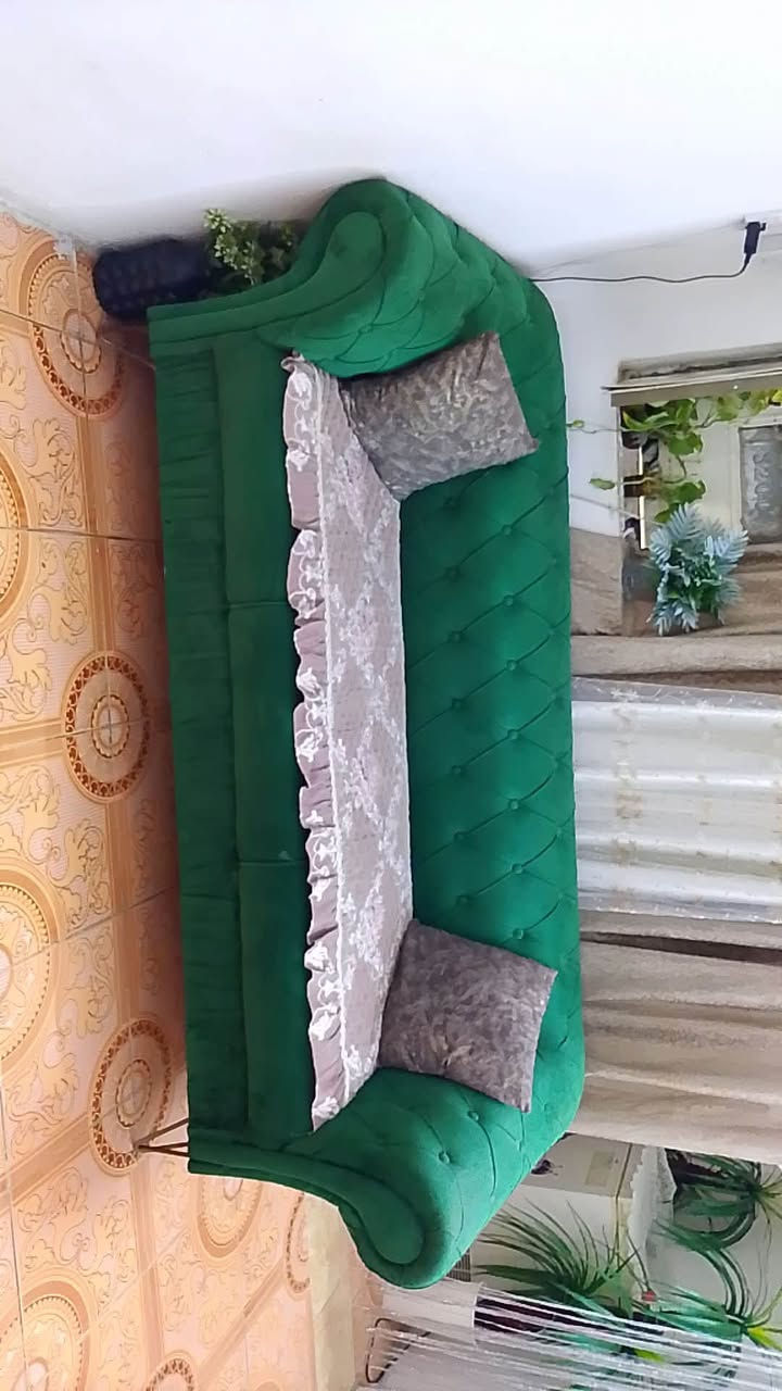 السلام عليكم هذا التخم عندي اخو الجديد السعر 250 وبي مجال بسيط *********** للاستفسار عل هذا الرقم
