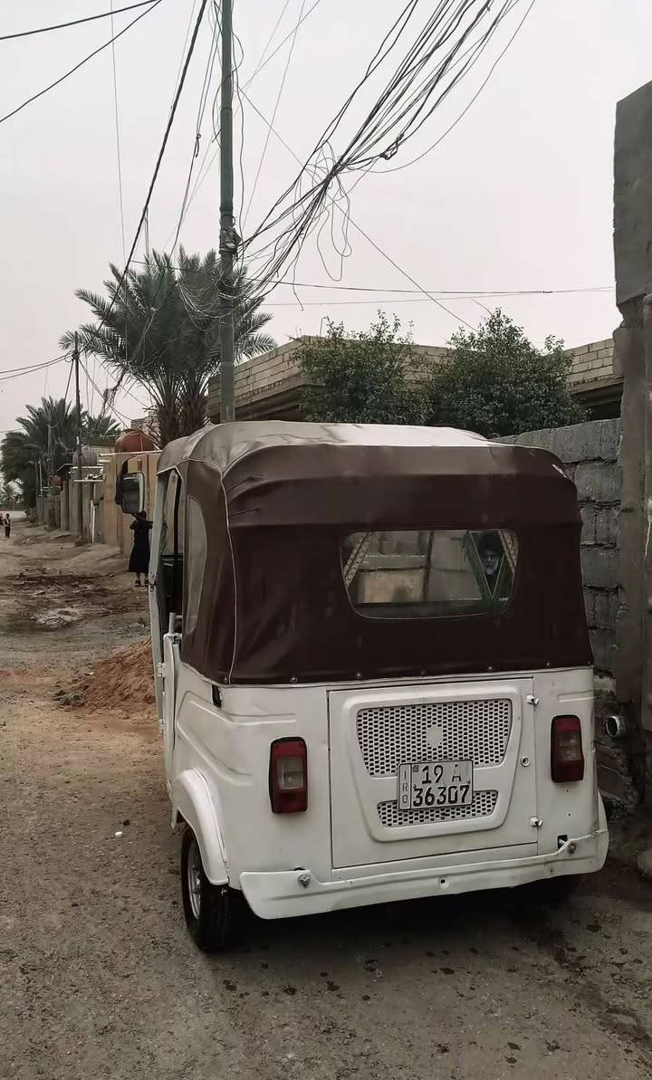 السلام عليكم تكتك لليع موديل 22 بسمي رقم كربلاء هزه جديدة مصبوغ بيها ضربه بلصفحه اليسره السعر 6800 مكاني بابل أبو غرق ***********
