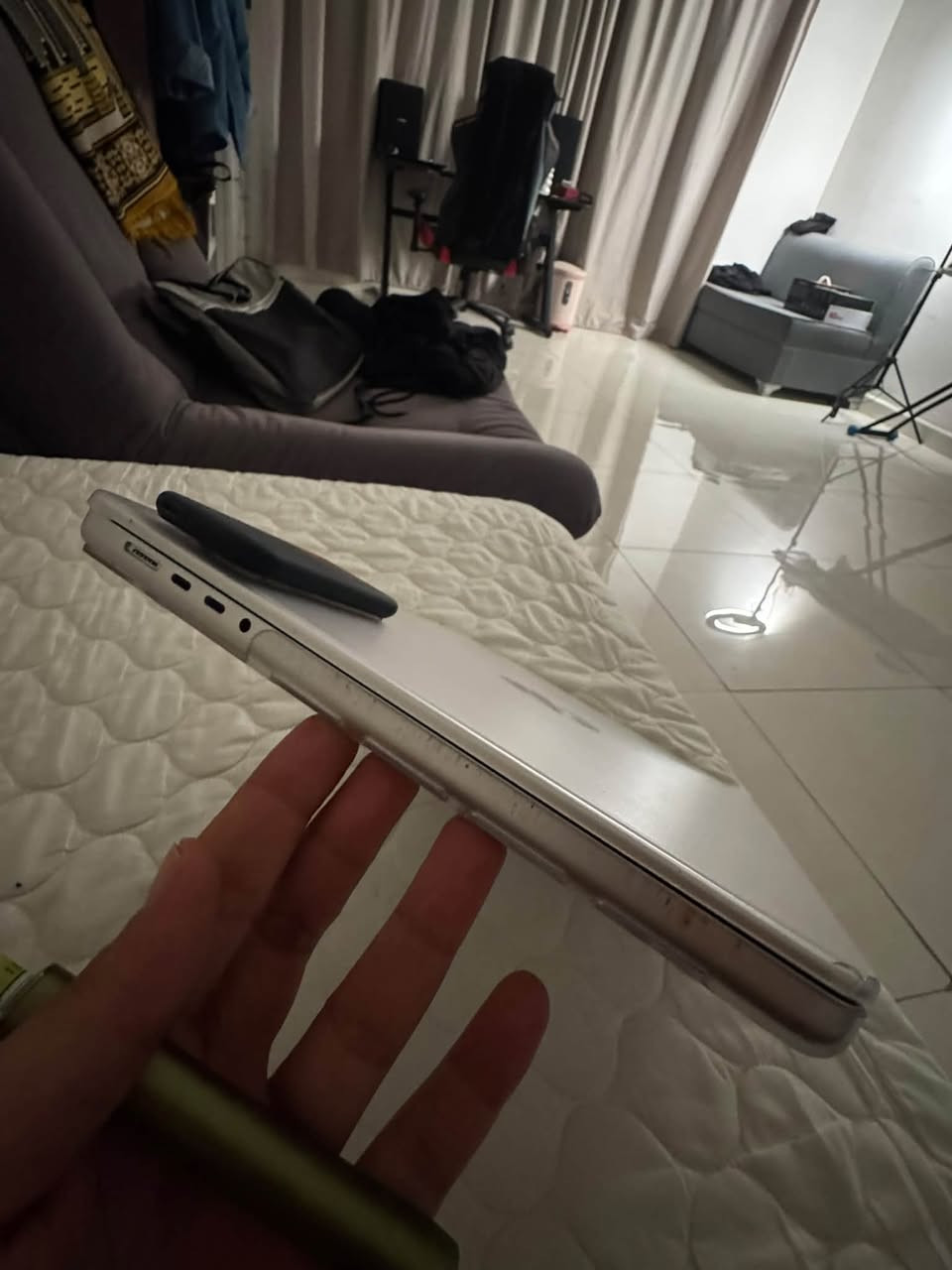 ماك بوك برو • M4 Pro • ٢٤ جيجا رام