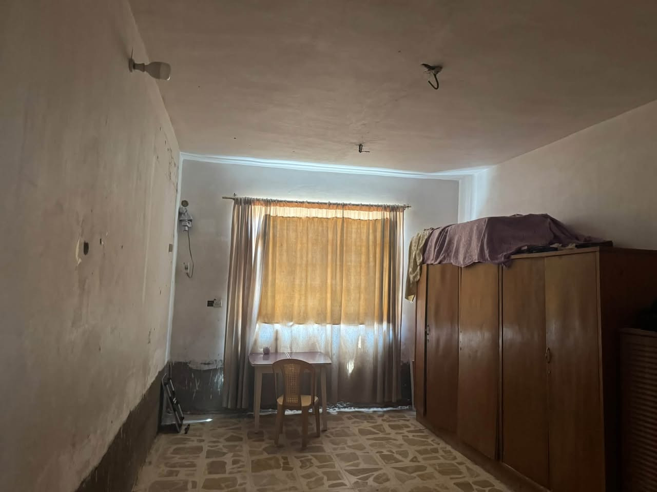 بيت للايجار 450/م تجاري سكني الجزائر شارع المطاعم
طابقين

الطابق الاول

استقبال

وصاله

ومطبخ حار وبارد

وغرفتين نوم

وصحيات

وحديقة داخليه وخارجيه

الاستفسار ***********

***********

اذارت بيع عقار او شراء او ايجار او تنفيذ او بناء او ترميم ماعليك فقط مراسلتنا

او زيارة مكتبنا الكائن الجزائر شارع المطاعم قرب صيدليه عالم الدواء

المطور العقاري
