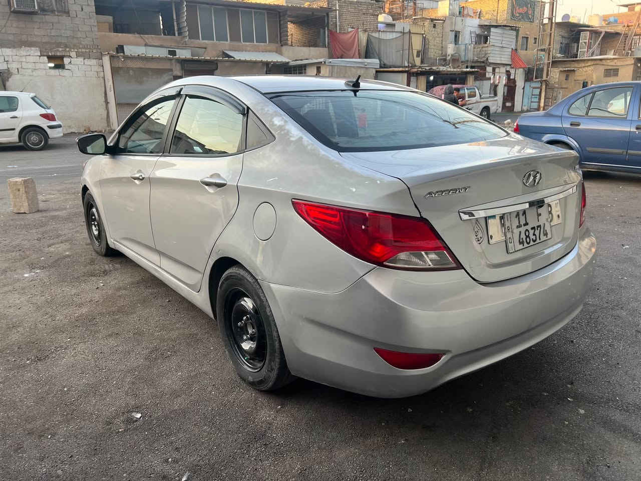 اكسنت 2017 محرك 1600 GDI
رقم بغداد بإسمي السياره جاهزه 
سونر مرفق بلصور
 سعر ٧٥ من بغداد ***********
