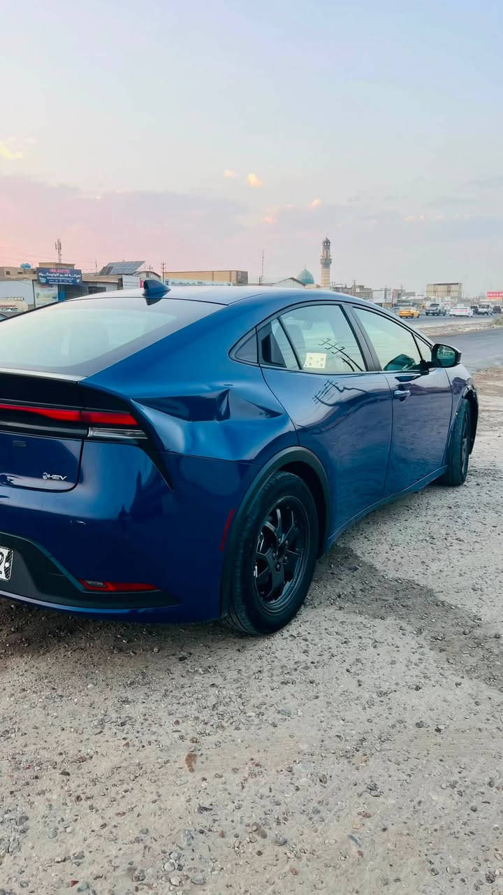 بريوس للبيع
2023
ضرر مثل ما موضح بالصورة 
بدون داخل ولا شاصي و ايرباك ما طاك 
خمس قطع صبغ 
سعر 118 ورقة بيها مجال بسيط
***********
بي واتساب 
مكان السيارة بغداد
