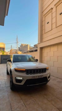 جيب كراند شيروكي هايبرد 2024 فول مواصفات اعلى فئة بل هايبرد   ماشية 51...