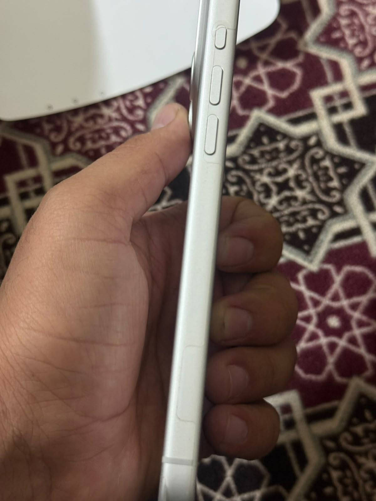 آيفون ١٧ برو ماكس • بطارية ٩٧% • شريحة الكترونية