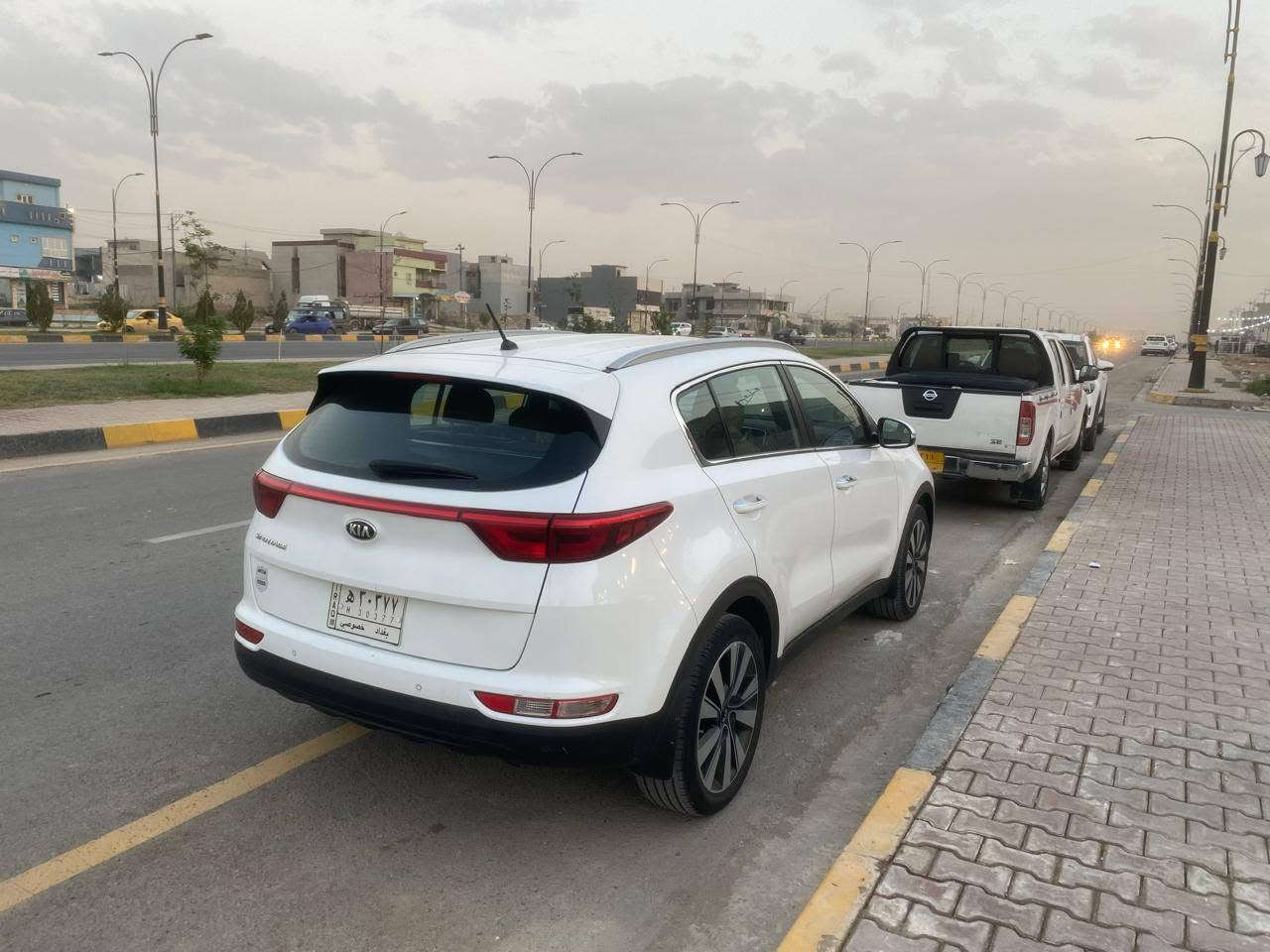 كيا سبورتج موديل ٢٠١٩ 
رقم بغداد باسمي مشروع وطني احولك من الموصل

سيارة اخذتها زيرو ومشيتها ١٥٠ الف كيلو

مكفول من كل النواحي بدون ضرر بدون صبغ

تبريد +محرك +كير+تحويل شرط

سيارة نظيفه ومثل الصور واحلئ
موصل حي المزارع 
سعرها ١٧٧ قفل
***********

