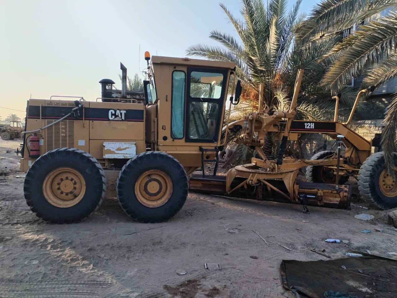 فالسلام عليكم كريدر H12موديل 2002كفاله عامه رقم سليمانيه مسجله موديله تحويل ثاني يوم برغي ممفتوح بيه تبريد بلادي ***********
