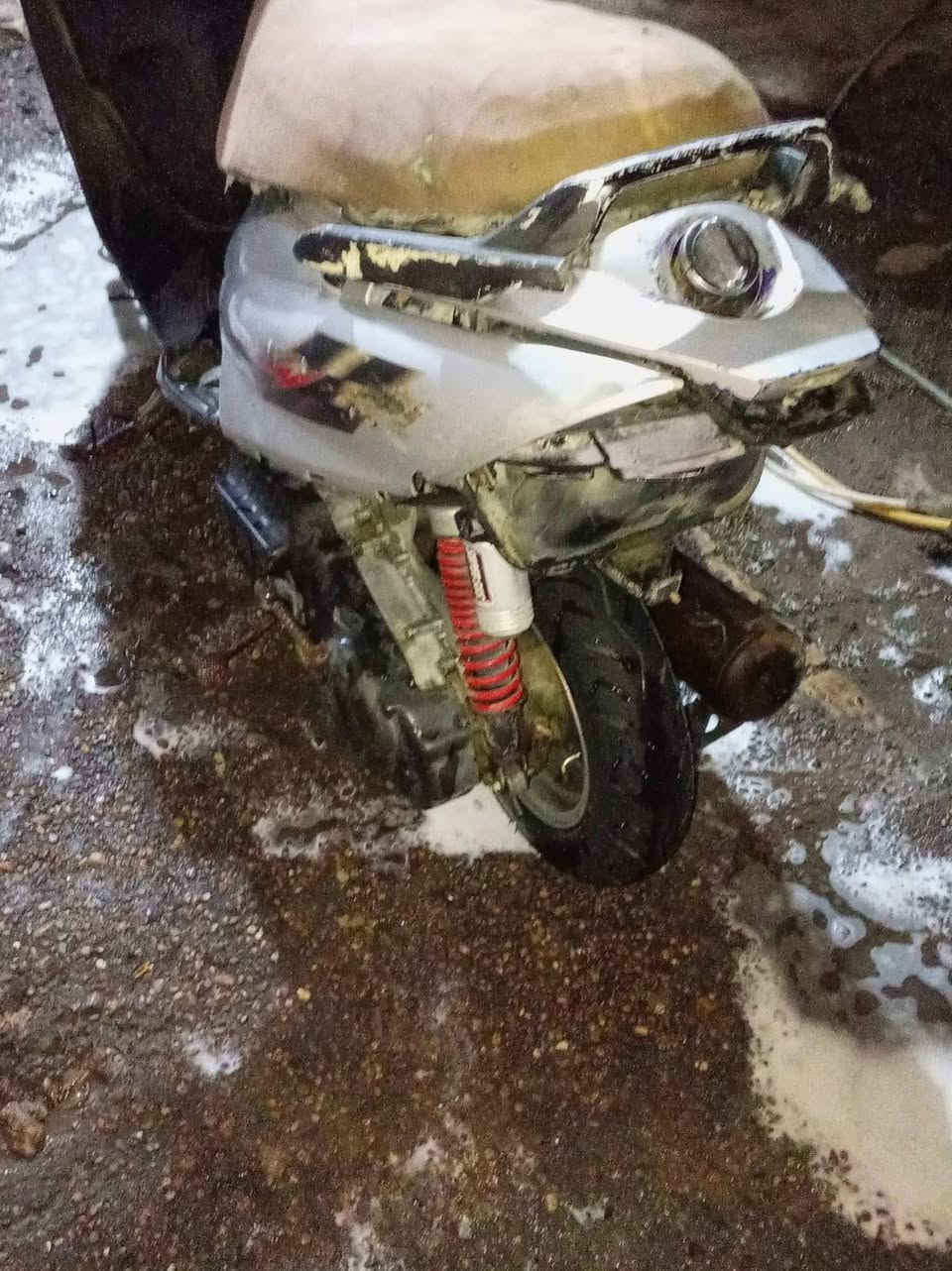 السلام عليكم ماكس 140 للبيع نظيفه ومرتبه بيها خيط بخار خفيف بدايه السعر 175 وبيها مجال مكاني نجف شارع المدينه اللي حابب يتصل على هذا الرقم واتساب مفتوح ***********

