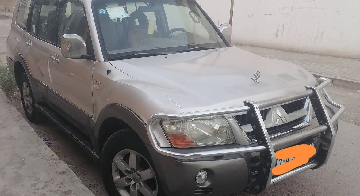 السلام عليكم باجيرو للبيع موديل 2006 سعره 85 وبيه مجال  رقم بغداد السياره مكفوله موضحه بال  سونر محرك 3800 شاشه و كامره خلفيه 7 راكب ملاحظه /اروس فقط نيسان كويست او دوج كرفان او كيه كنفال الرقم ***********

نص مكتوب في الصور:
- LOWER THIRD BANNER
- AL-KAHLA SCAN / سونار الكحلاء
- Al-kahla-scan
- سونار
- للفحص
- الأ
- نرى د
- فح
- الخارج
- والكسر
- فحص
- الاسم:
- نوع ال
- الوقت
- التاريخ
- الون:
- الموديل
- رقم الـ
- ح
- الدال
- هات
- الما
- الجانب الأيمن: فتح الباملو 3 تفصيل بارد ضربات
- وقشوش
- الجانب الأيسر : بارد تفصيل ضربات وقشوش + فتح
- الباملو
- الجانب الخفي : ضربات وقشوش
- ملاحظة : نخلي كامل مسؤولياتنا بعد انهاء الفحص وتسليم التقرير الى الزبون
- ملاحظة : تخلي مسؤوليتنا التامة عن العيب الشرعي في السيارة
- كلير
- صعات خدوش
- معجون
- صيغ
- بارد
- تبديل
- ER THIRD BANNER AL-KAHLA SCAN سونار الكحلاء Al-kahla-scan المصد الخلفي: رصعات وخلوش المصد الامامي : صبغ +فتح +رصعات وخلوش كلير معجون صبغ بارد تبديل تنبيه: نخلي كامل مسؤولياتنا بعد انتهاء الفحص وتسليم التقرير الى الزبون ملاحظة : تخلي مسؤوليتنا التامة عن العيب الشرعي في السيارة