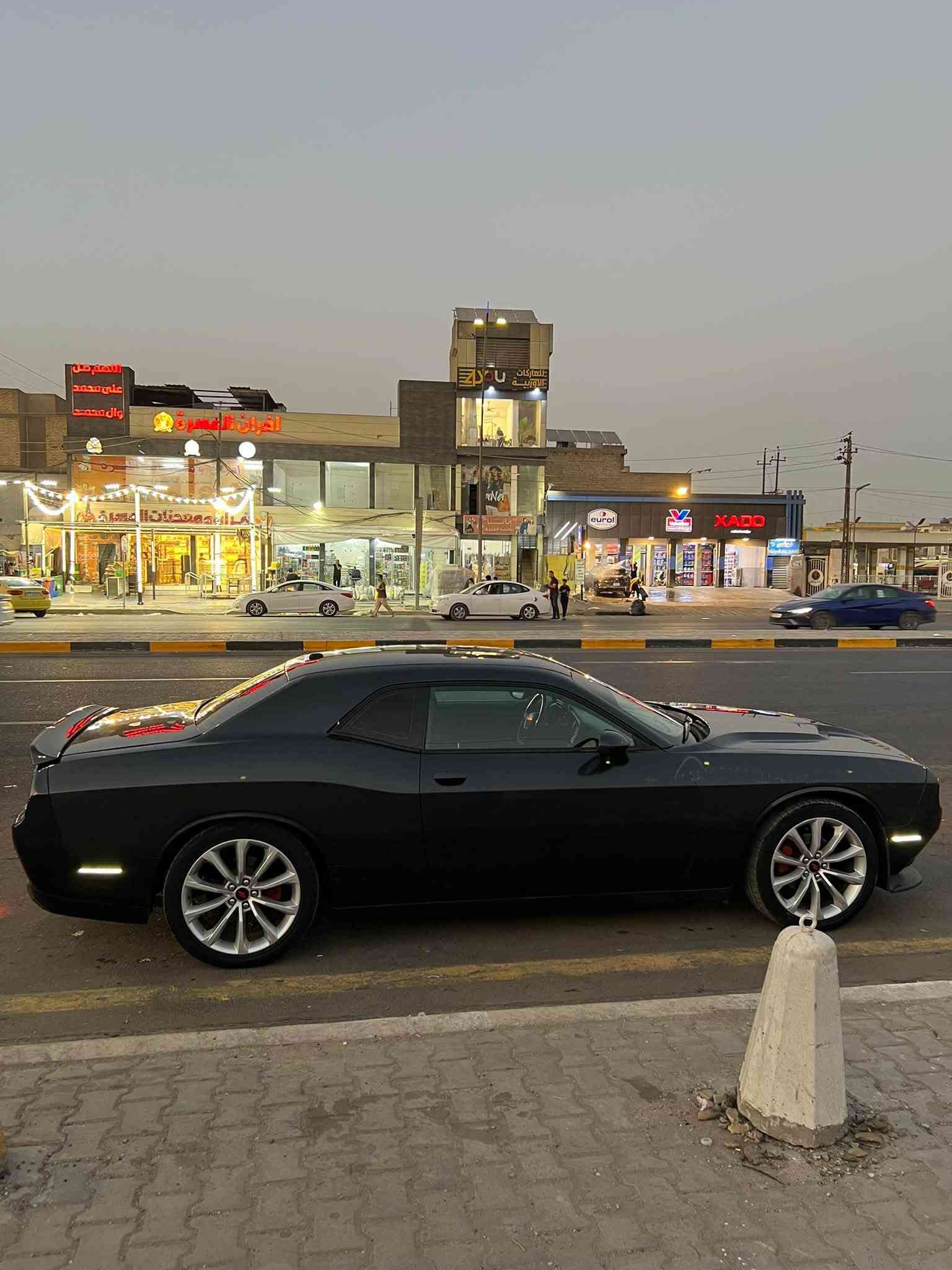 جالنجر 2019 sxt
مواصفات ال sxt المعروفه 
🧨مقعد كهرباء
🧨تحكمات ستيرن 
🧨عداد دجتال 
🧨كامره خلفيه 
🧨قفل سرعه 
🧨شاشه صغيره 
🧨مري كهرباء
🧨لون السياره نيلي وليس اسود 
السياره بدون ايرباك او شاصي بجم السياره كبس بلادي وحادث السياره مرفق بالمنشور 
للاستفسار الاتصال على الرقم 
***********
