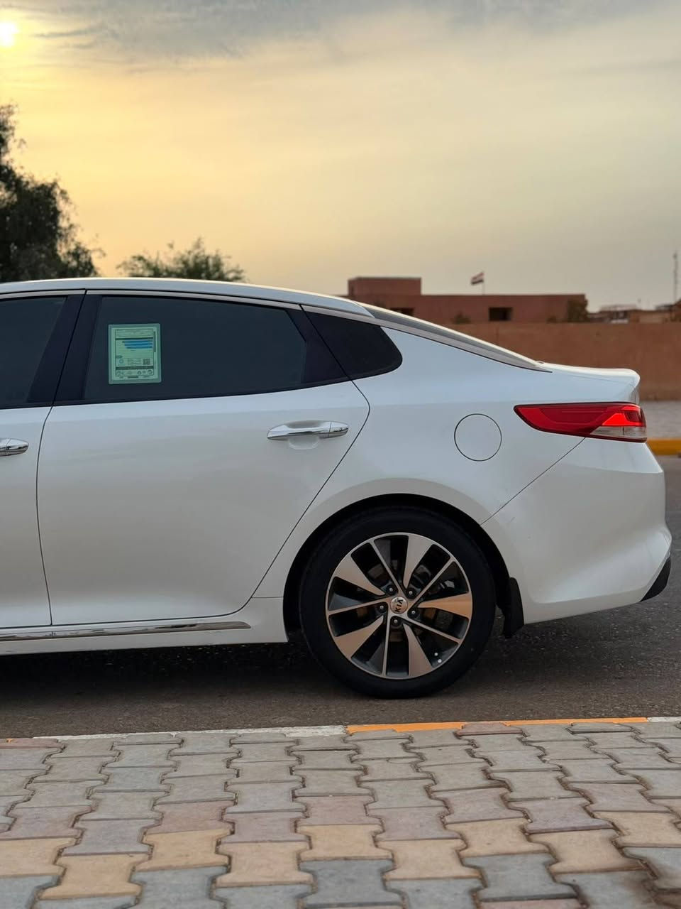 سلام عليكم
كيا اوبتما 
رقم بغداد باسمي تحويل مباشر نكليزي 
2017 الشركه الدوليه
فول مراصفات 
2400 دوش المرغوب
بصمه 
كشن جلد 
حساس امامي خلفي 
لد امامي خلفي
كشن خزن ميموري كهرباء
مري قلاب 
تبريد خلفي
سستم صوت الباين دمام خلفي
تحكم ستيرن 
كامره دوار 
تخم تاير جديد 
صدر كارتون 
كفاله عامه شرط 
حساس جوانب 
كوت قضاء الحي 
***********
