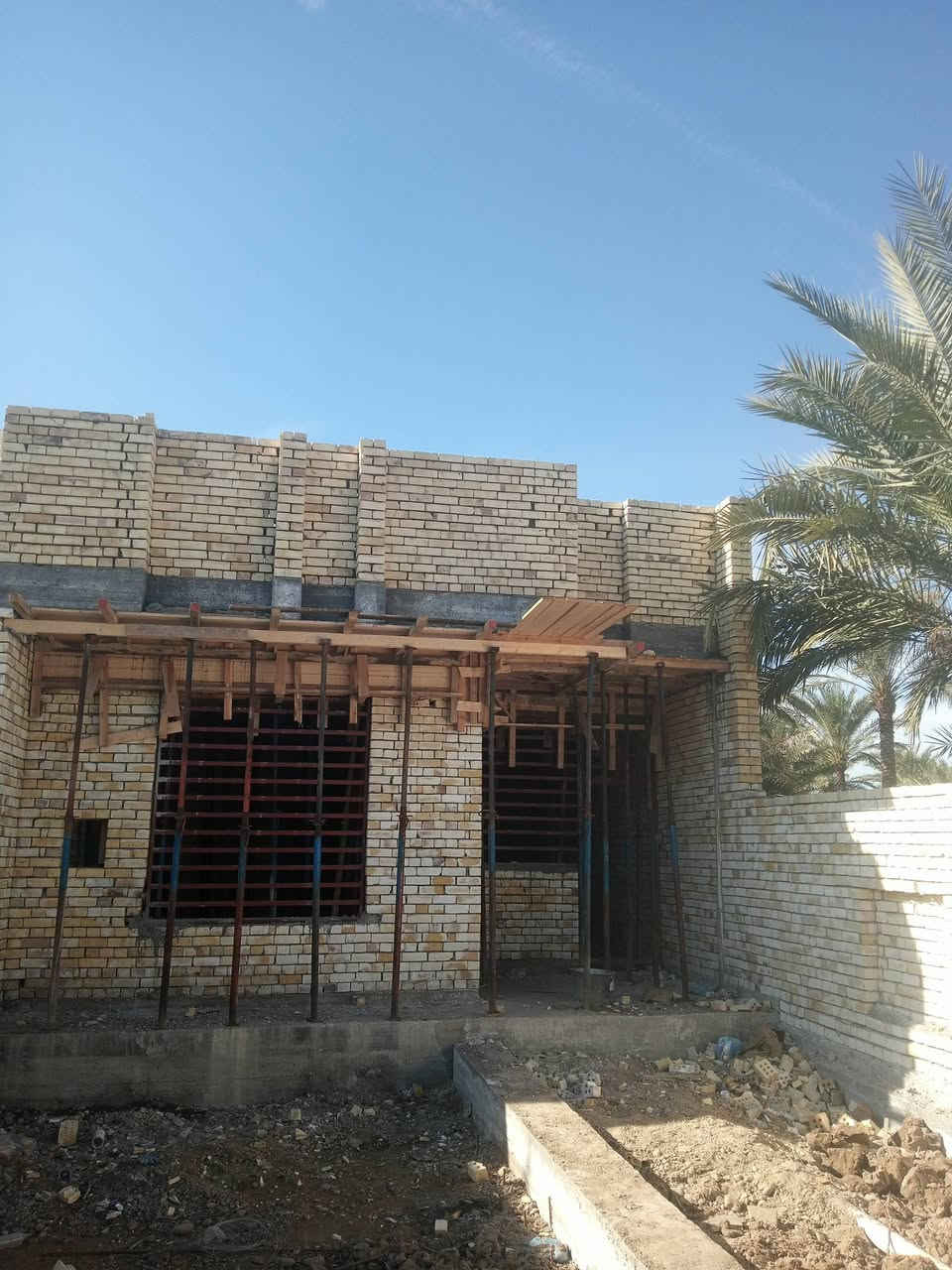 خلفه بناء متفرغ حالين الدبل ***********
