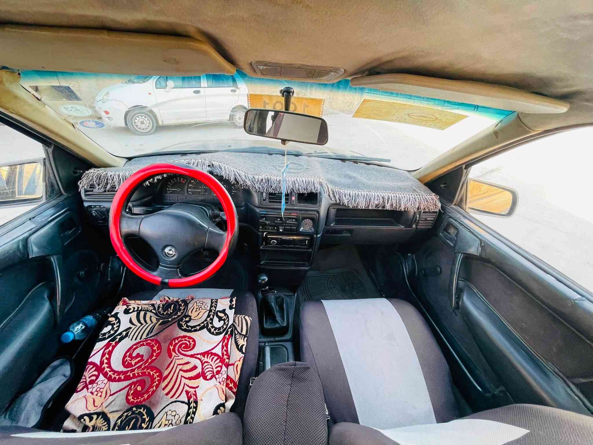 فكترة حجم 16.. كير ومكينة شرط. رقم نينوى انكليزي شرط التحويل.. بدون ضرر شرط بدون صبغ شرط.. موديل 1991.. طخم تايره جديد وطخم ويرمنية كلهة شرط.. سياره جديد وترايك وين ما يعجبك.. السعر.. 32وبيها مجال مكان موصل الايمن بل شقق اليرموك.. ***********.. ***********..
