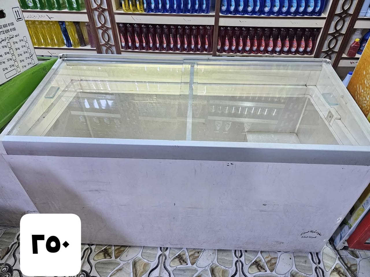 عارضات عمودية عدد ٣ تركيات 
ومجمدة بطحية وحدة حجم دبل 
تبريد فول وشرط على الفحص 
واسعارهن مناسبة مكتوبة عليهن 
للأستفسار ***********
متوفر واتساب
