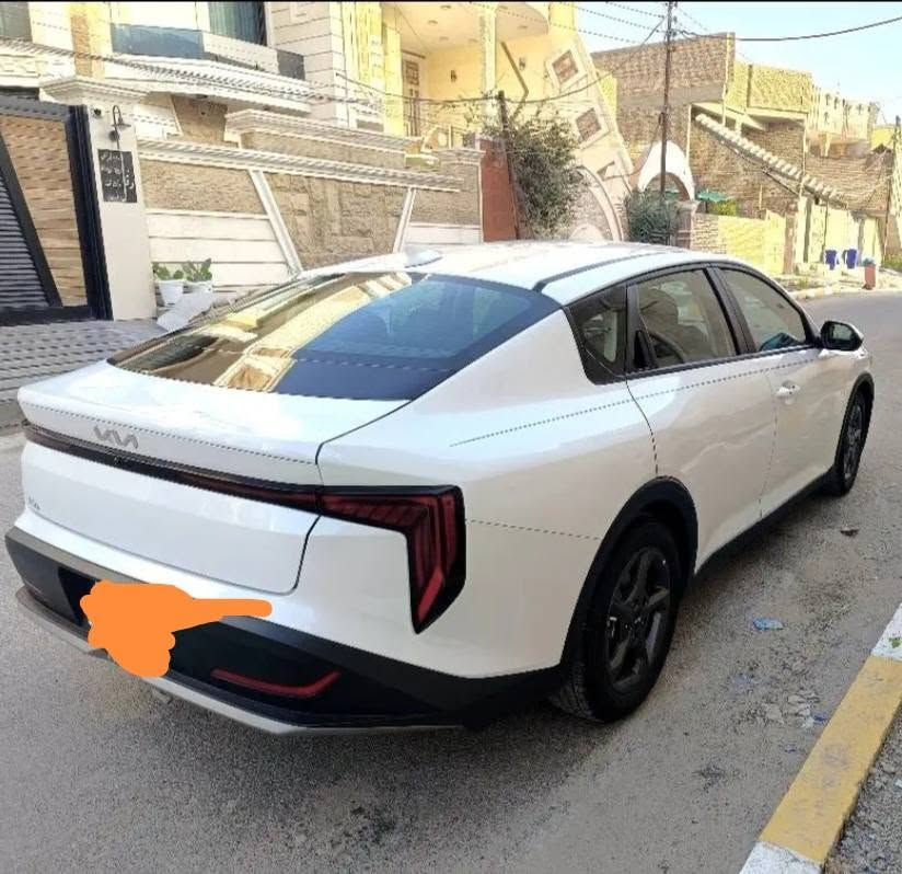 سلام عليكم كي فورk4موديل 2025دخوال جديد سياره ماشيه 11الف بيهى بنيد مبدال نفس لون  صور الحاداث مرفوقه بل منشور مكينى 2000دوش مواصفات حلوه تشغيل عن بعد حساسات رادارات جانبيه اماميه اشارت ترحيب بصمه ابواب بصمت تشغيل شاشه متصله رقم قادسيه وكاله عامه رقم تصال على رقم ***********
