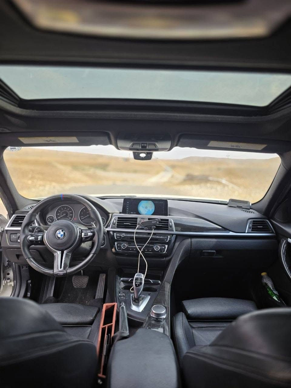 330i • ٢٠١٧ • ٣١ الف كم