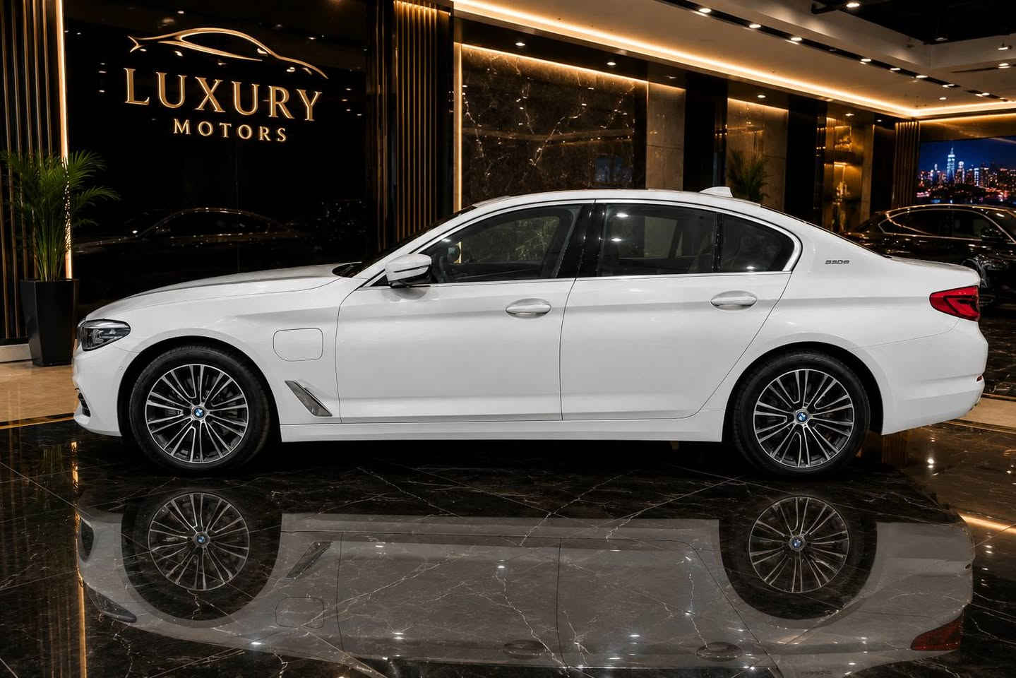 BMW 530e 2019
ماشية ٦١ الف كم 
حادث خفيف 
فول مواصفات ماعدا الداتا شو والبوب الشفط
ولابردات ايضا مابيها
بغداد 
لانقص ولاعطل كلش نظيفة 
ايرباك كلة سليم 
موجودة بغداد المنصور 
***********
