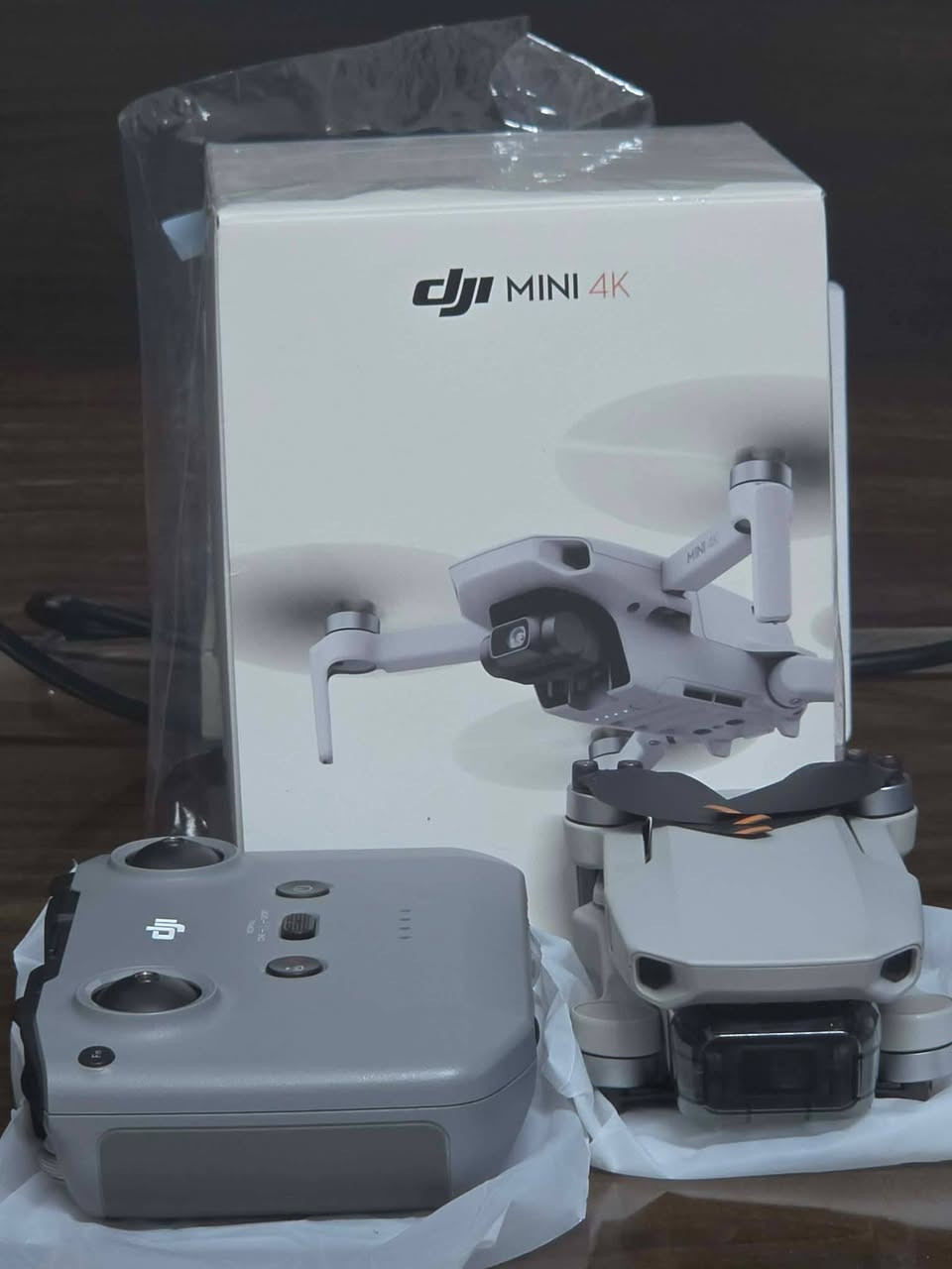 dji mini 4k
مني 4k
جديده كبس فتحته للفحص زلغ واحد مابيها نظافه 100%
ملحقات كامله
4 كيبلات اصليه وياها
بطاريه وحده
كارتون
مكاني ناصريه مركز توصيل موجود حسب الاتفاق والشراي خاص
+964 787 046 9899 رقم  الولد البايع
مكلف بل نشر شباب
***********  رقمي لل استفسار عن الدرون
