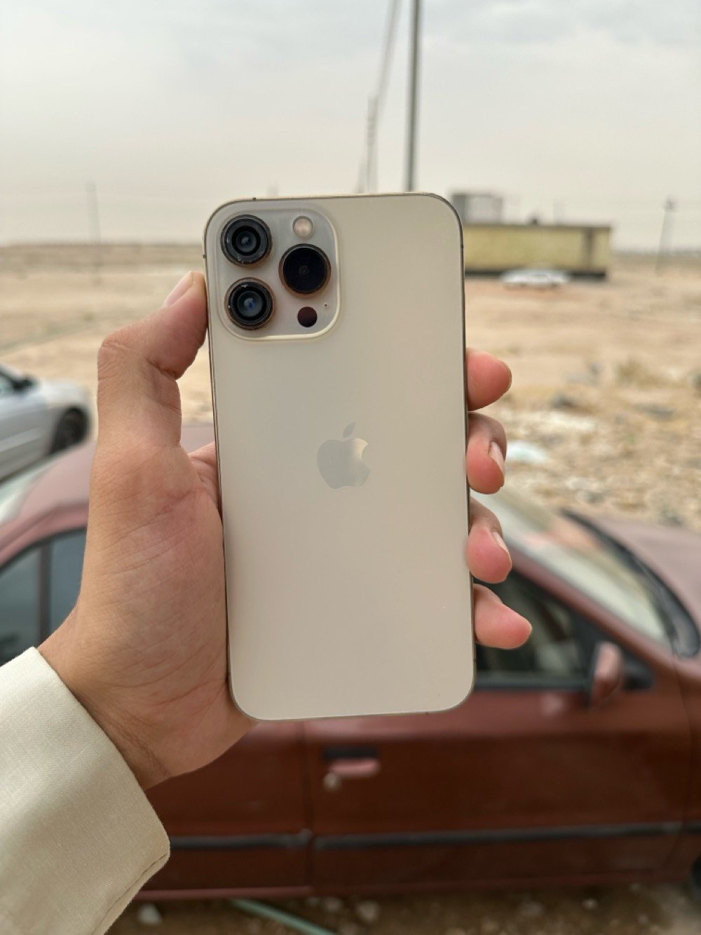 ايفون 13 برو ماكس • مكفول • كامرات تراب