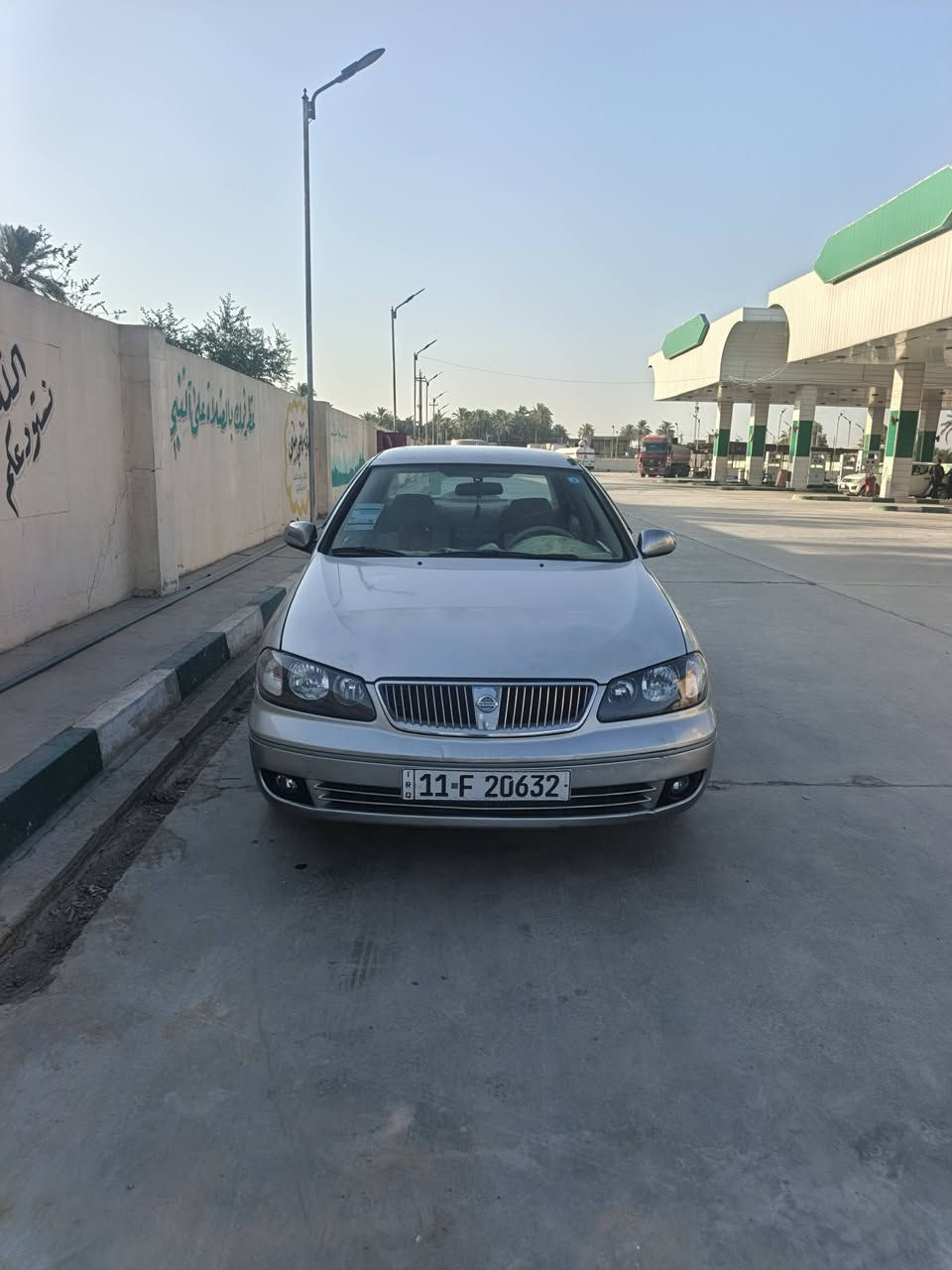 السلام عليكم اخوان عندي نيسان سني ياباني ٢٠٠٨ ياباني رقم بغداد انكليزي تحويل ثاني يوم السياره ( كير عادي) 
اخوان السياره جديده وبلاديه 
بيها فقط الجاملغ الامامي الايمن مصبوغ الباقي مكفول وبدون بدواخل 
السياره حيل حلوه وبلاديه وخرسه من تشتغل وخرسه من تمشي 
( كير + مكينه + تخم تاير + حداديه امامي وخلفي+شاشه+داخل بيجي) كله مكفول وجديد
نقص السياره فقط كمبريسر التبريد 
السعر ٧٨ مكاني بغداد ابو غريب 
للاستفسار *********** او ***********

