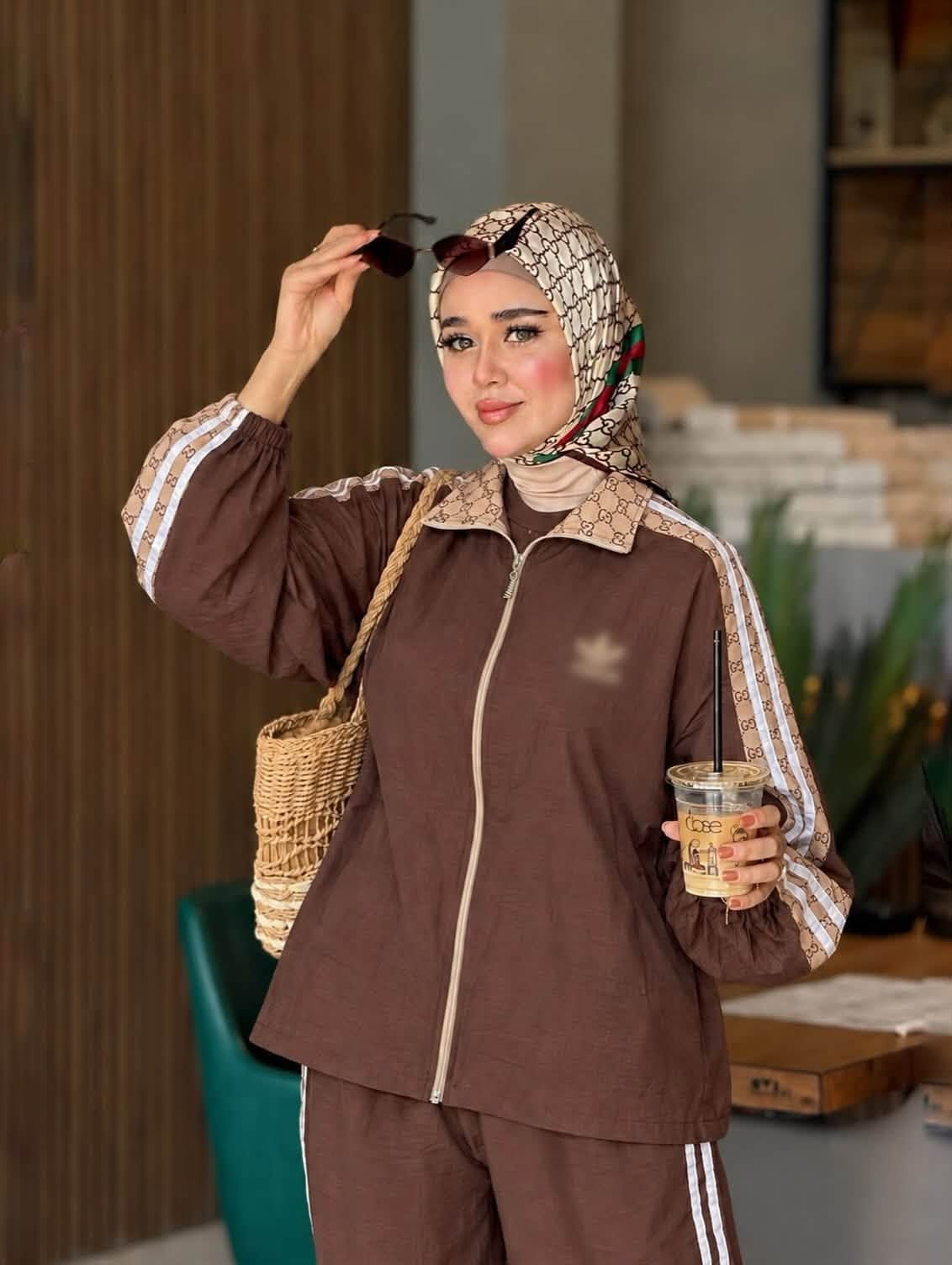 ملابس • لا تفاصيل