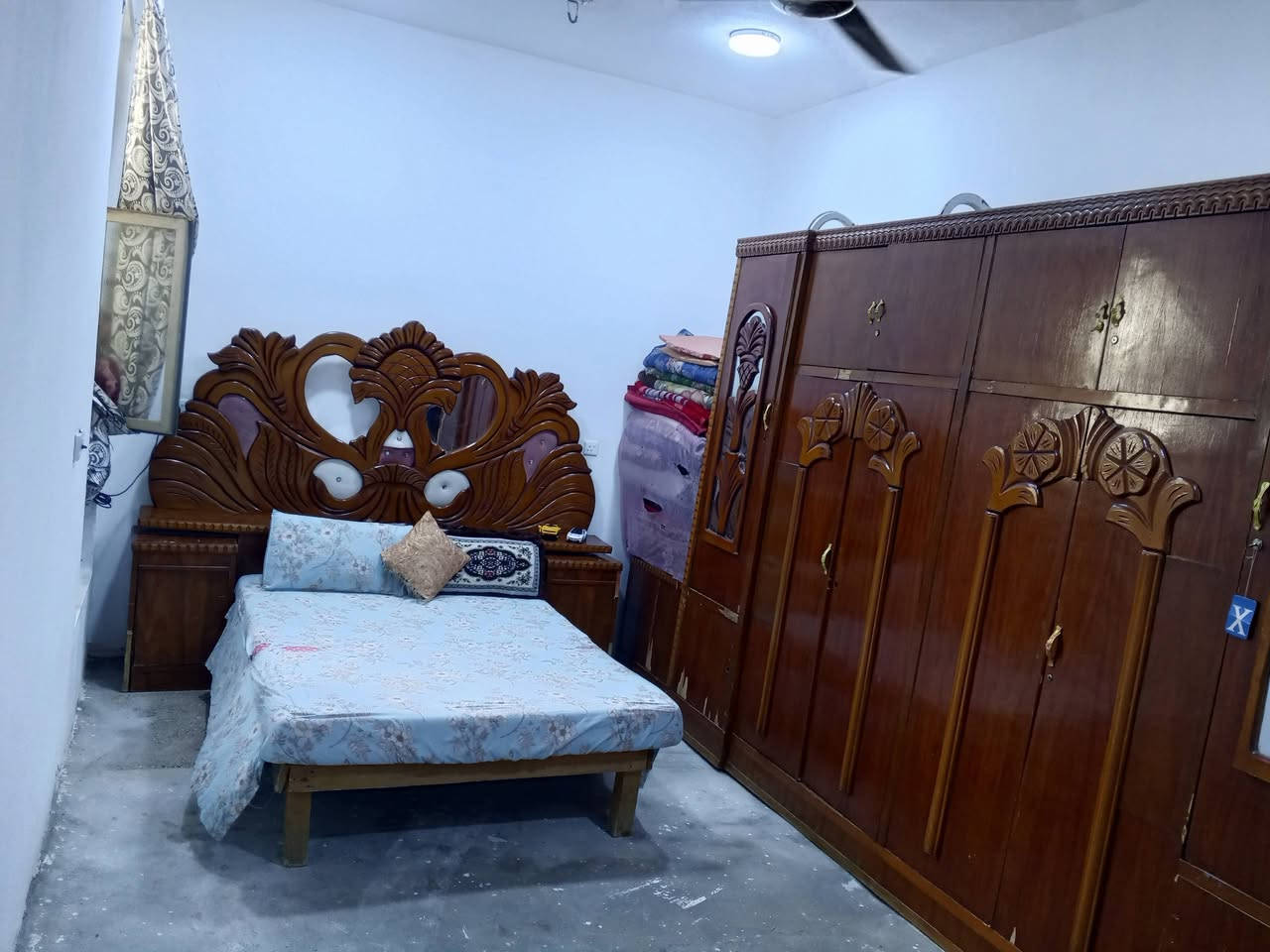 السلام عليكم. بيت للبيع  عدد 2 للبيع مساحه الواحد 100 متر. يتكون من غرفه صاله منور حمام استقبال مطبخ طر
السلام عليكم. بيت للبيع  عدد 2 للبيع مساحه الواحد 100 متر. يتكون من غرفه صاله منور حمام استقبال مطبخ طرمه 

بناء جديد موقديم. نقصهن بس استاير +بيتونات...

عنوان. حواس. شارع الدامرجي يبعد عن الشارع 300 متر 

الاستفسار ***********

