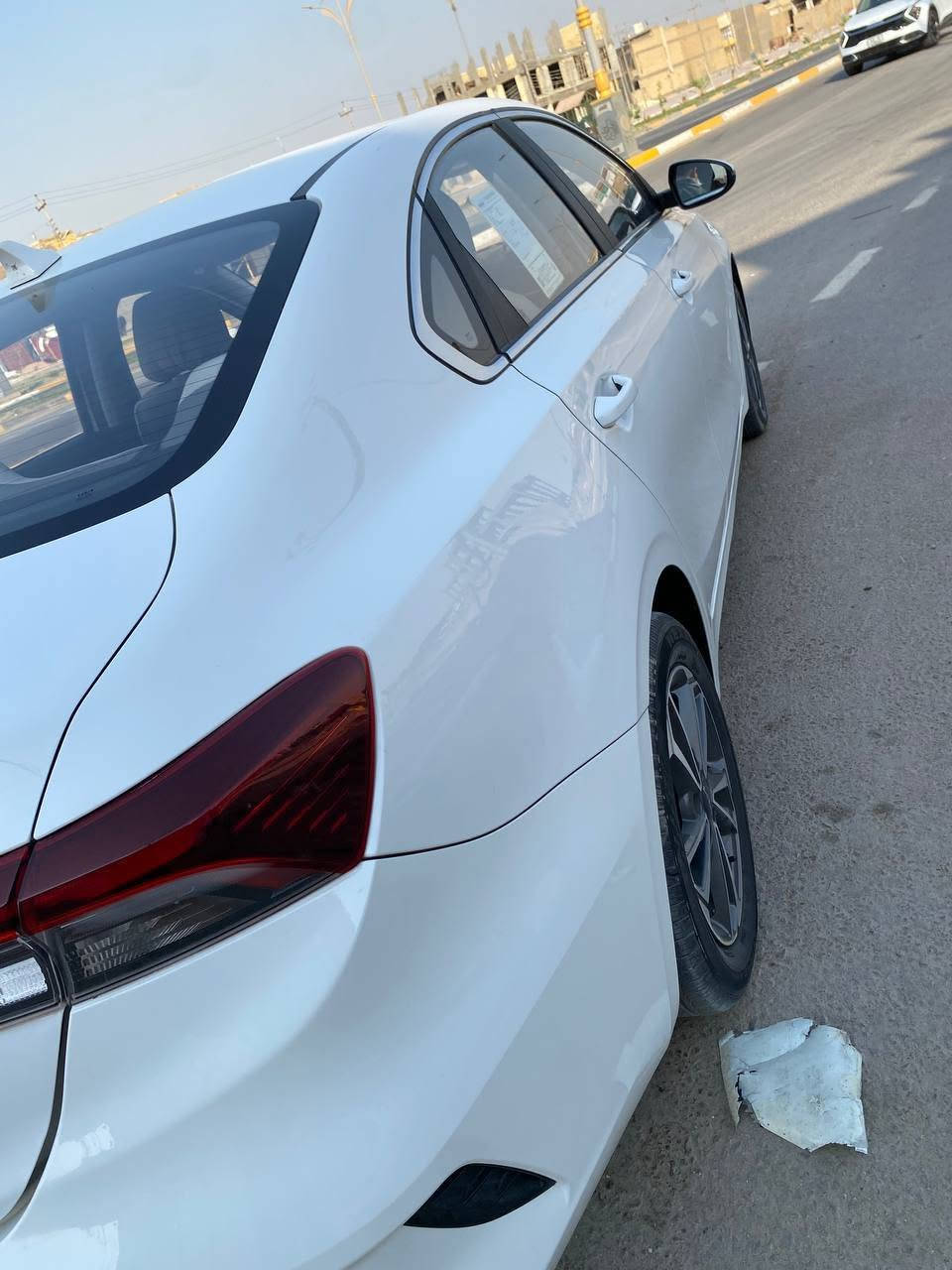 السلام عليكم
ابيع جوه السوك 
 Kia k3 2024 
مكفوله ماشيه 11الف 
المواصفات الفول معروفه 
عليها ارضيه جلد ودوشمه 
المكان كربلاء 
***********
متواجد واتساب او اتصال
