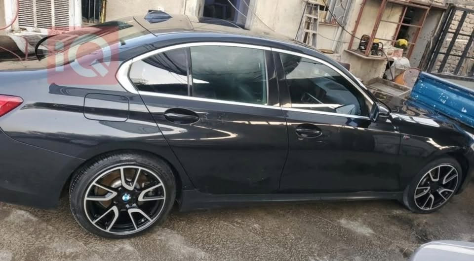 سلام عليكم ورحمة الله وبركاته 🌸
Bmw 330i 2021 🇺🇸 
وارد امريكي 🇺🇸 
الممشى :145000 كيلو متر 
مواصفاتها فول

محرك 2000✅

4 سلندر تون بور تيربو ✅

حساسات 360 

فتحة بانوراما

كاميرا خلفية مع رادار خلفي ✅

شاشة كبيرة بلادية✅

وضعيات 3 

(Eco - Comfort-sport)

مري شفط مع القفل 

بچم كبس 

ايرباكات كله سليمه فقط ايرباك الدركه  ✅

مابيها اي دواخل ✅ سعر 210 ورقه
***********📞ماكطع سعر ع الموبايل تجي تشوف سياره عجبتك تاخذها وتشلع عيوني🚀
