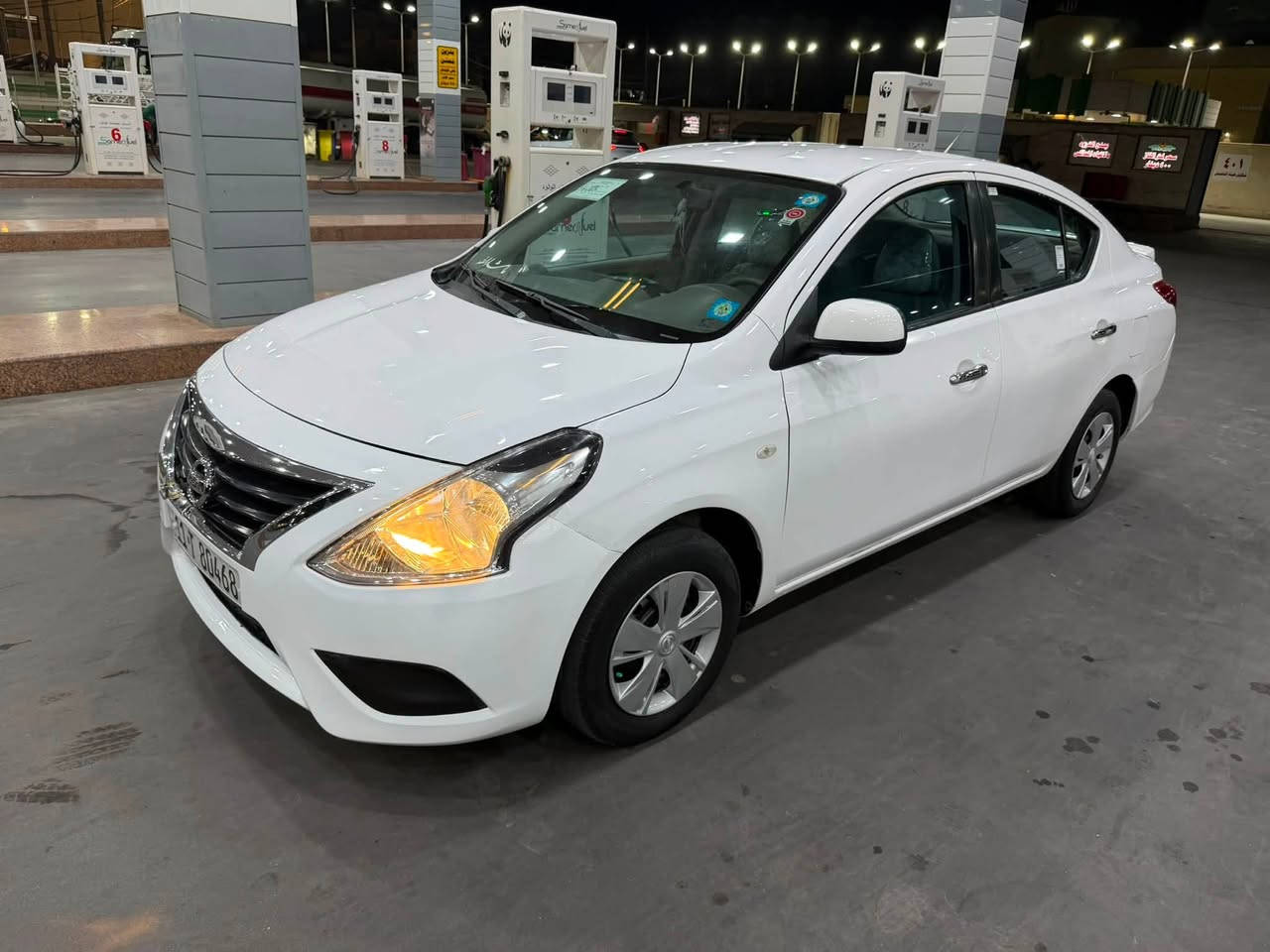 نيسان سني هندي 2018 بليته زركه 
سياره مكفوله من الصبغ والضربه والتبديل بيها بارد بخشم الجاملغ الامامي فقط ورصعات كما مذكور بالسونر 
كير مكينه كفاله عامه برغي ممفتوح بيهن صدر هسه شاده تبريد ثلج تخم تاير دوشمه جديده شاشه تاب كامره دواره السياره ماشيه 127km
رقم انكليزي جديد سنويه الى 2030 تحويل ثاني يوم 
مكاني البلديات *********** السعر 95 وبيها مجال
