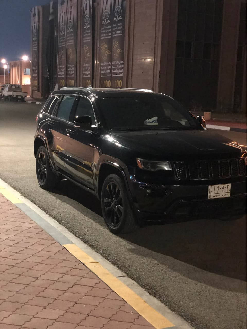 جيب شيروكي لمتدد بلاك توب مديل ٢٠١٧ فول مواصفات رقم بصرة تحويل ثاني يوم السيارة وراد امريكي بيها قطعتين جاملغ وبنيد للاستفسار الاتصال على هذا الرقم ***********
السعر ١٩٠$ وبيها مجال بسيط شط العرب, البصرة
