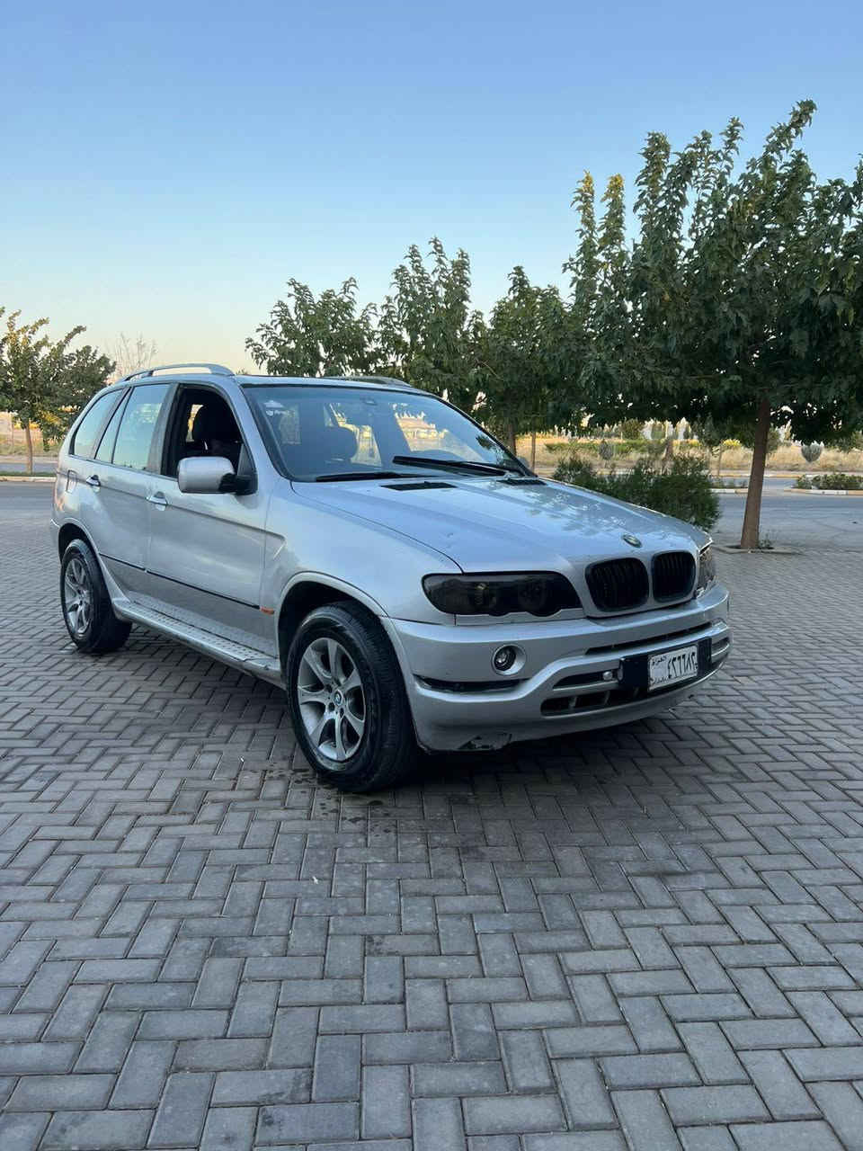 بەناوی خوای گەورە و میهرەبان 
بیئێم x5 مۆدێلی 2003 ئارم پلاستیکی سلێمانی بێ دەع و بێ لێدراوی ماڵی دۆستە هەموو گیانی بەشەرت مەکینەی بەتەی 3000 گێر و مەکینە و کارەبایی و تەقەو ڕەقەی بەشەرت بۆ یەک نوقسانی پرسیار مەکە 
شوێن سلێمانی 
تەنها فڕۆشتنە ئاڵو گۆڕوم نیە 
 ژمارەی مۆبایل *********** السليمانية, العراق
